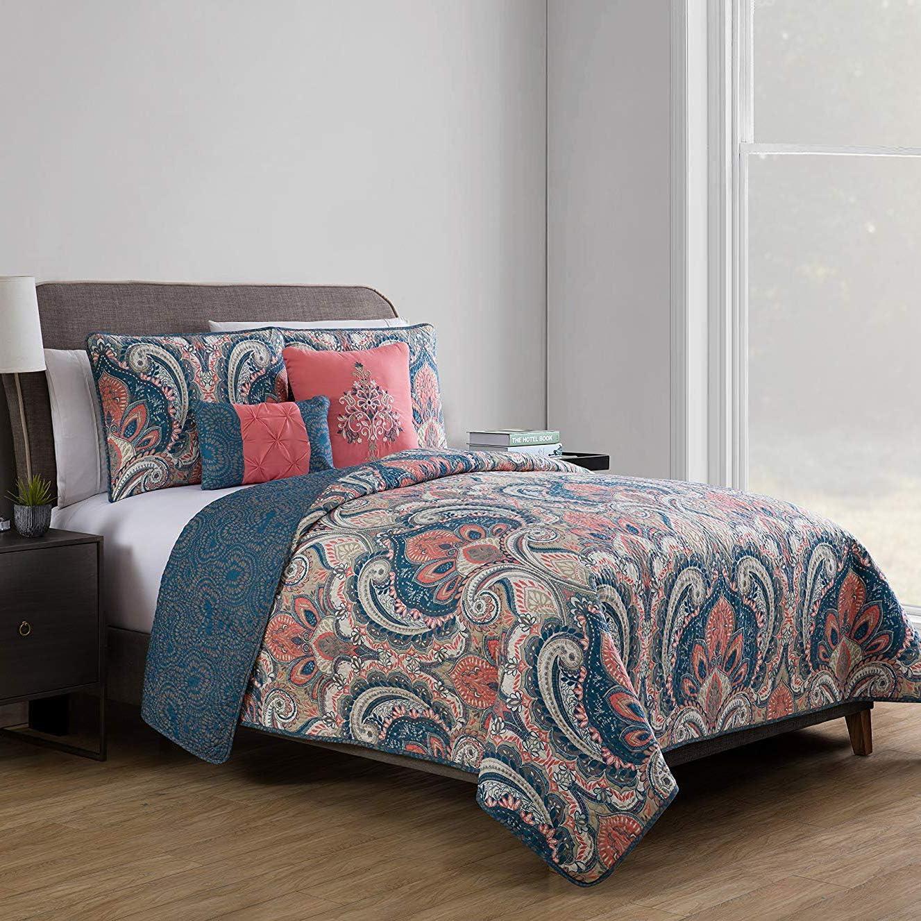VCNY Casablanca Bohemian Microfiber / Polyester Standard Damask Quilt Set