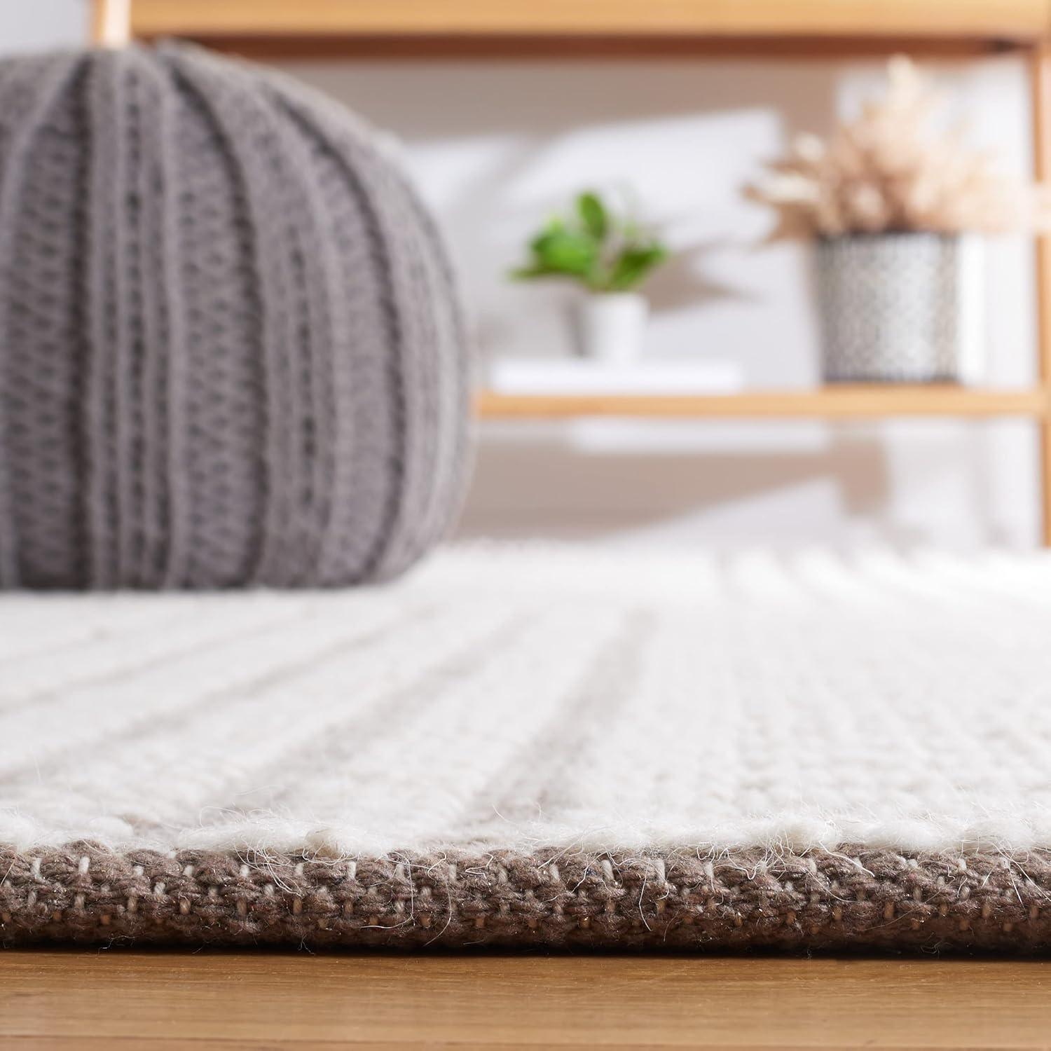 Natura NAT227 Hand Woven Indoor Accent Rug - Ivory/Taupe - 3'x5' - Safavieh