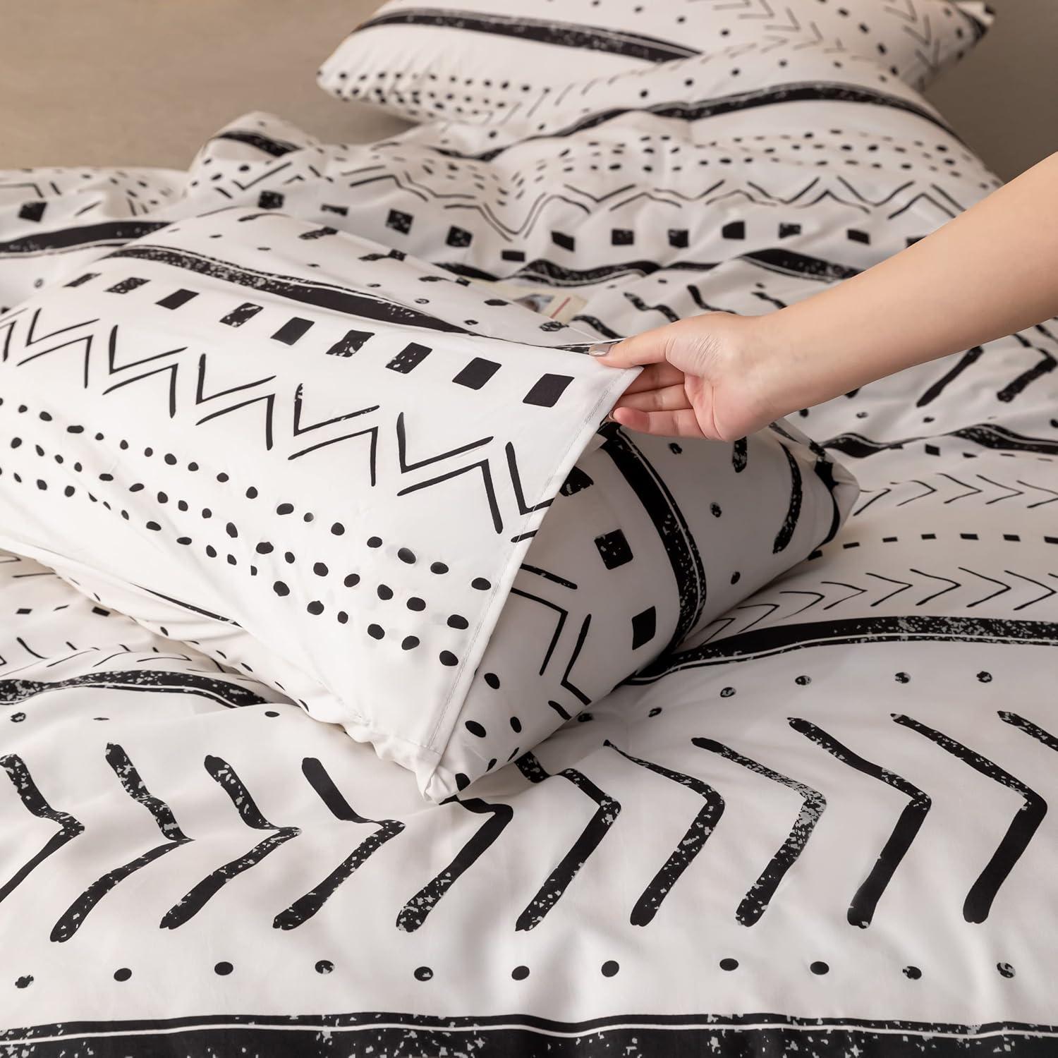 King Size Black and White Microfiber Comforter Set