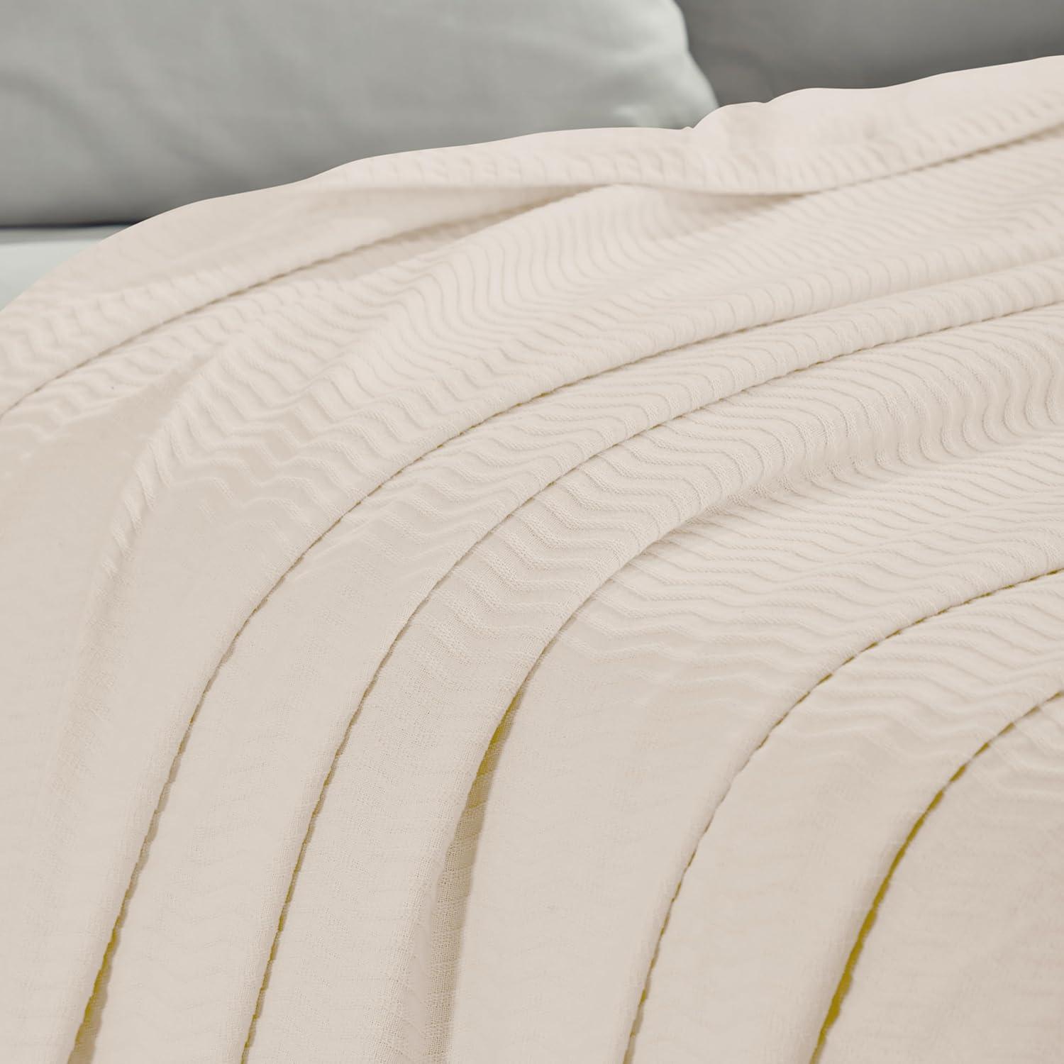 Ivory King Cotton Chevron Woven Blanket