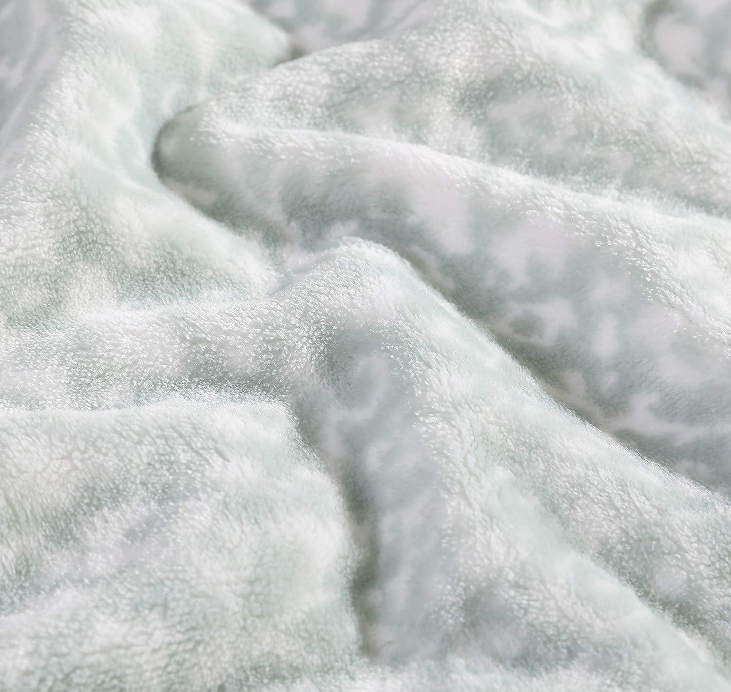 Tommy Bahama Ultra Soft Plush Printed Reversible Blanket