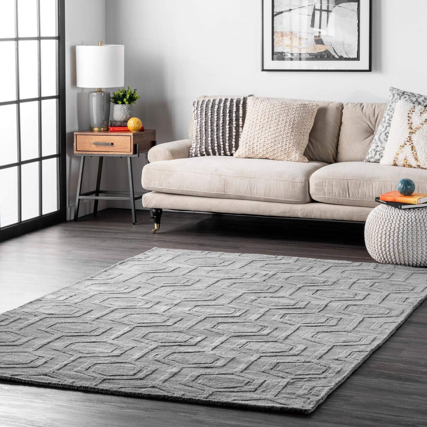 Handwoven Gray Geometric Wool Area Rug, 5' x 8', Stain-resistant