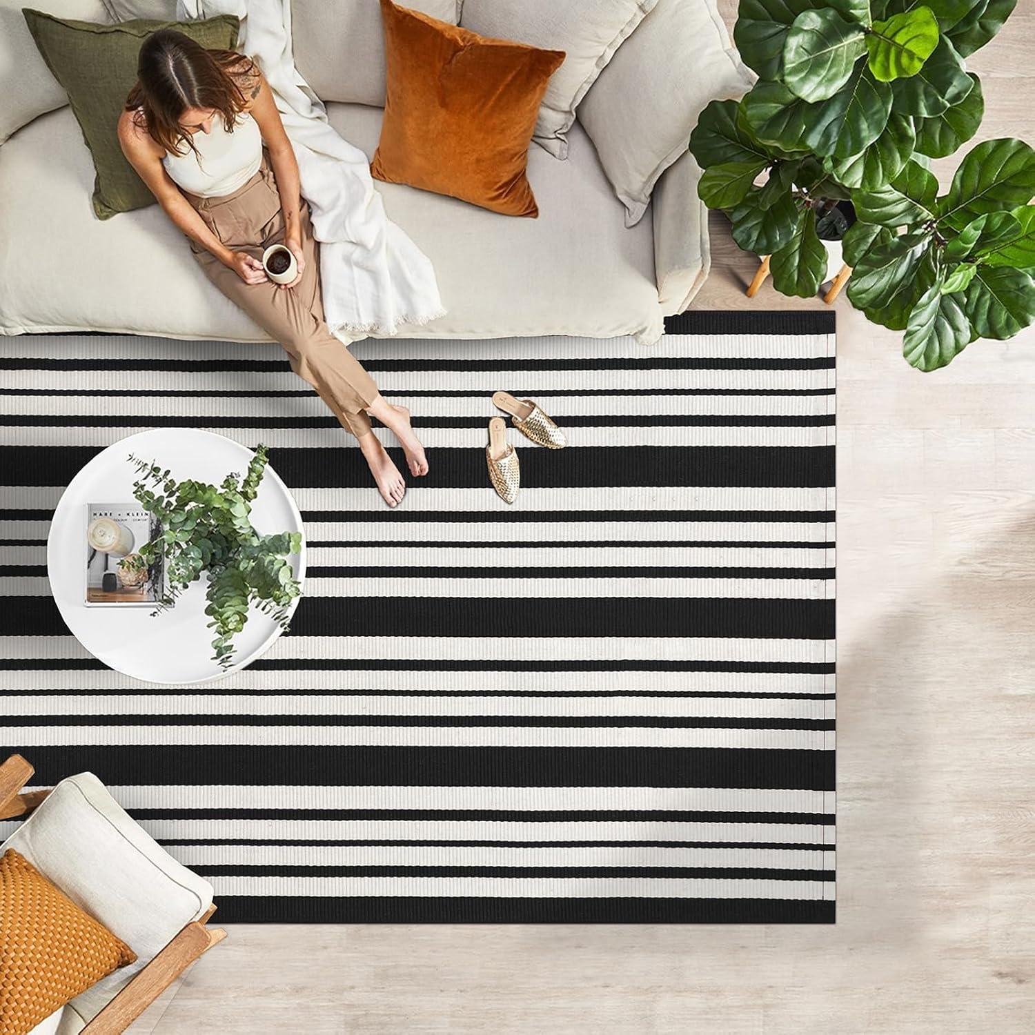IOHOUZE Navy and White Striped Rug 2'x3' Front Door Rugs, Small Washable Area Rug for Front Porch, Spring Summer Doormats Outdoor Indoor, Cotton Rugs for Entryway Porch Entrance