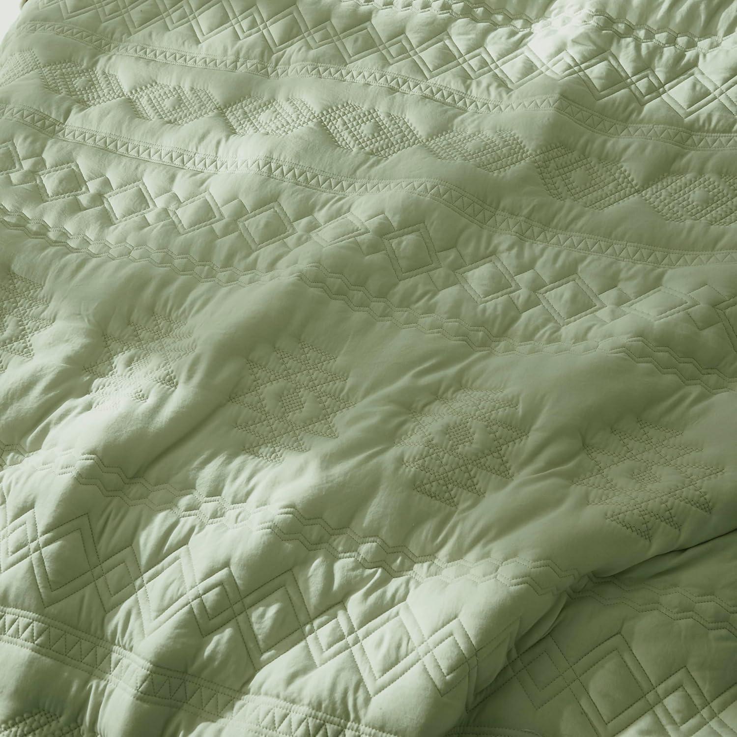 WDCOZY Boho Sage Green Quilts Queen Size Bedding Sets with 2 Pillow Shams, Farmhouse Lightweight Soft Bedspread Coverlet for All Season, 3 Pieces, 90x90 inches
