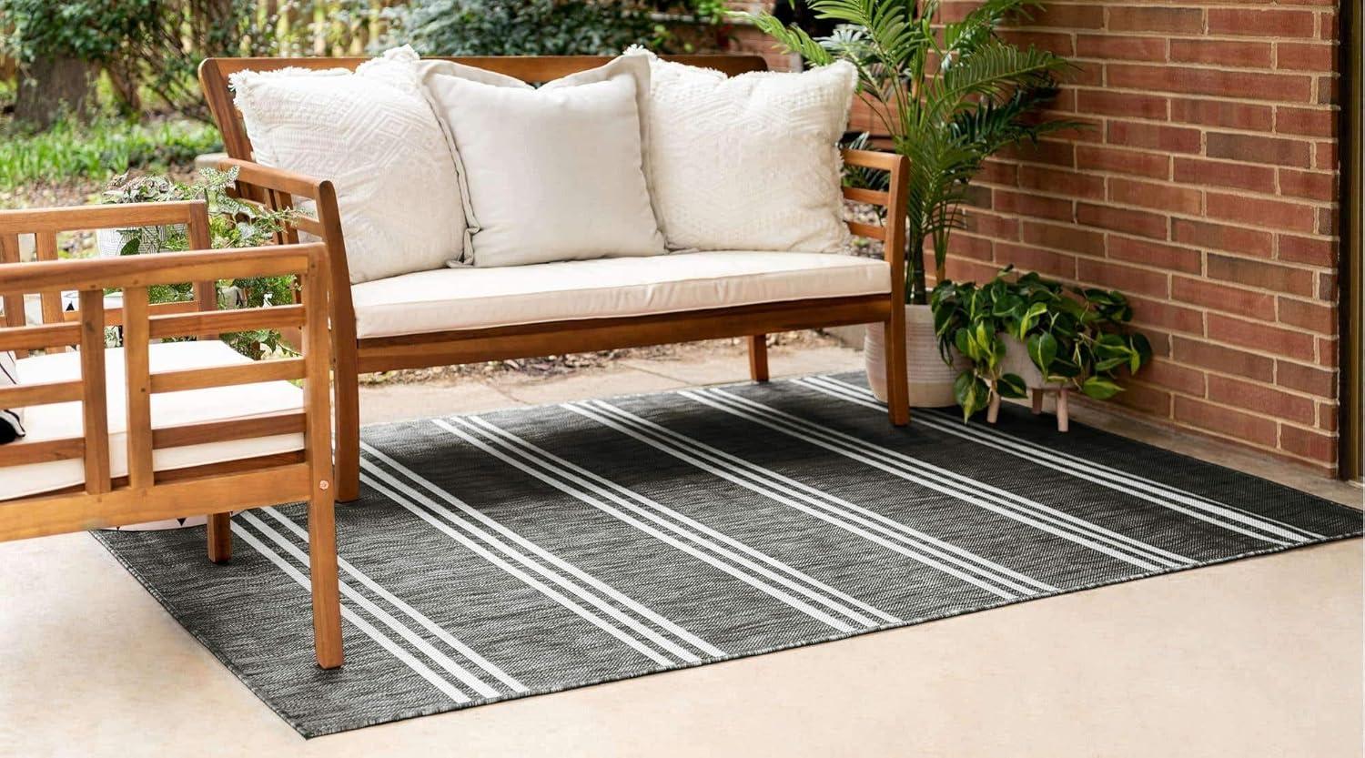 Jill Zarin Outdoor Collection Area Rug - Anguilla (2' x 3' 1" Rectangle Charcoal/Ivory)