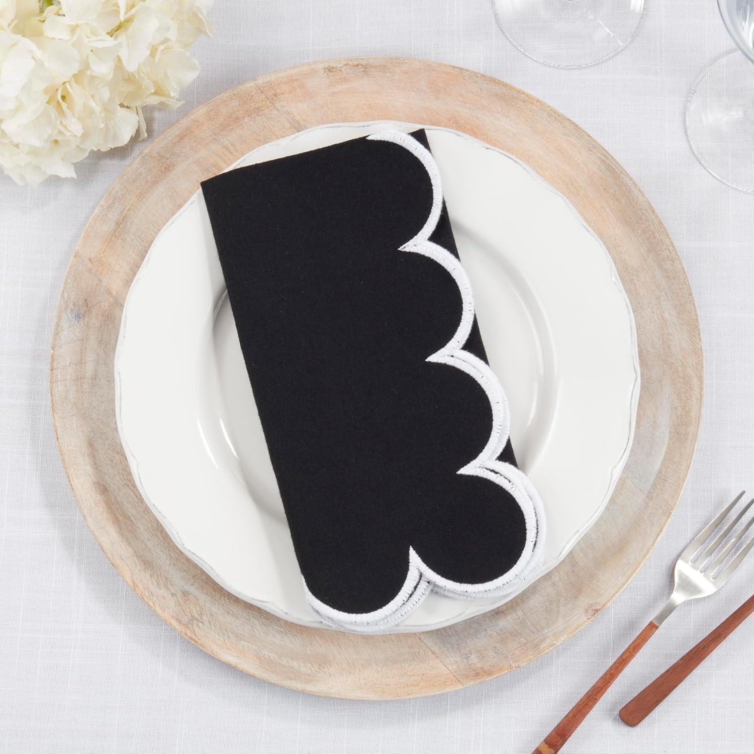 Saro Lifestyle Scalloped Hem Napkin (Set of 4), Black, 20"x20"
