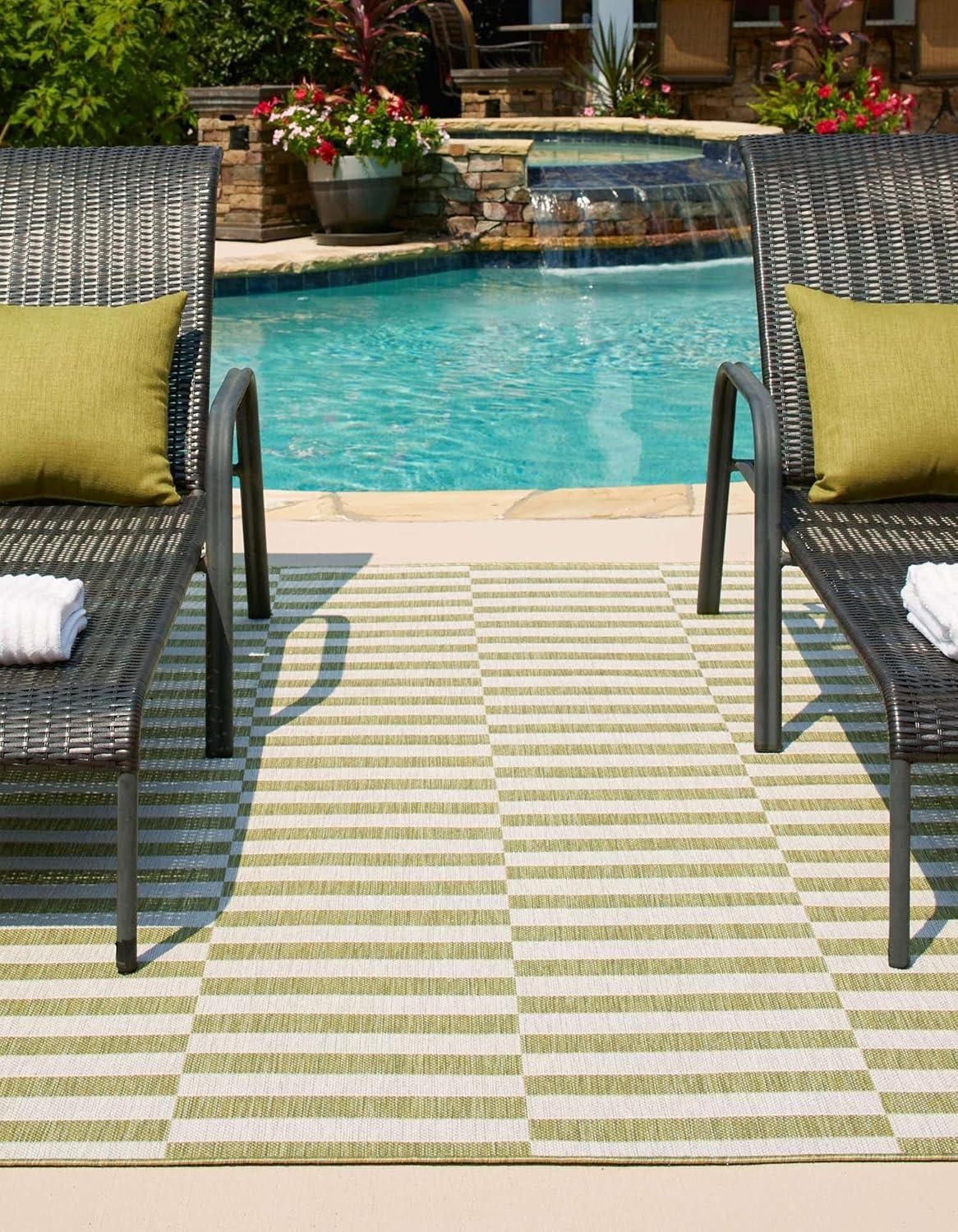 Unique Loom 8' 0 x 11' 4 Rectangle Indoor/Outdoor Striped Green Area Rug