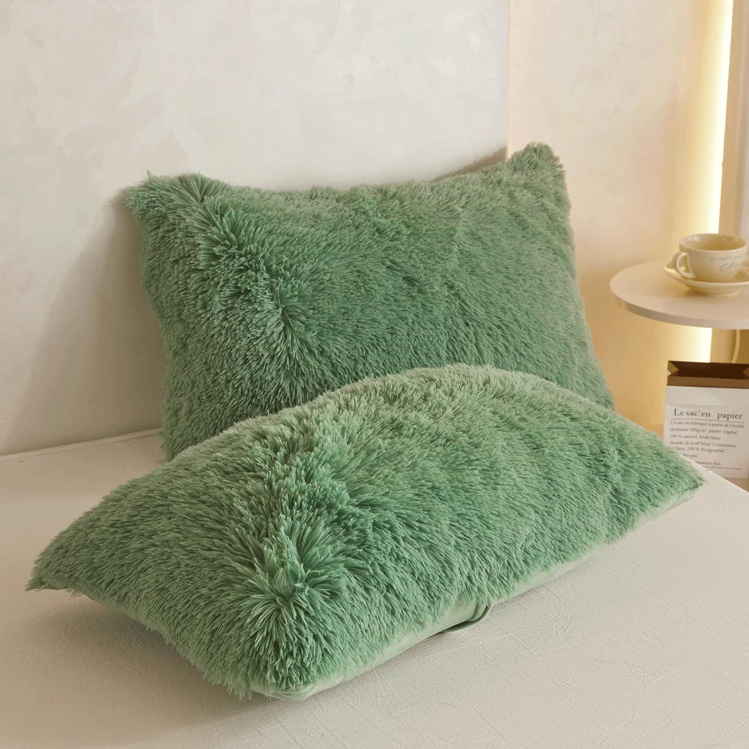 LIFEREVO 3 Pieces Luxury Plush Shaggy Faux Fur Duvet Cover Set(1 Fluffy Fuzzy Comforter Cover + 2 Pompoms Fringe Quilted Pillow Shams) Furry Bed Set, Zipper Closure, Queen Size, Dark Green