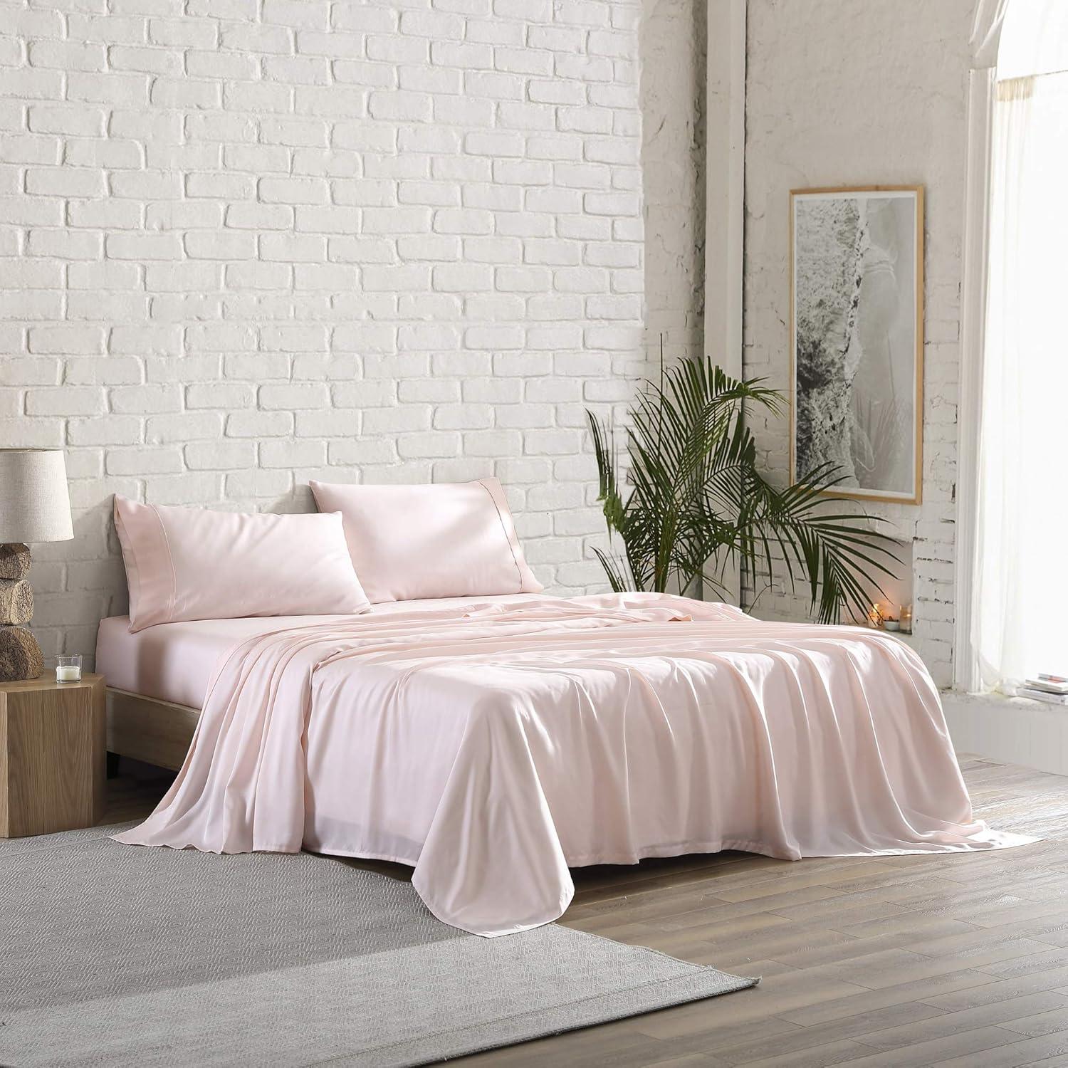 Brielle Home  300 Thread Count TENCEL Lyocell Sateen Sheet Set Blush Queen