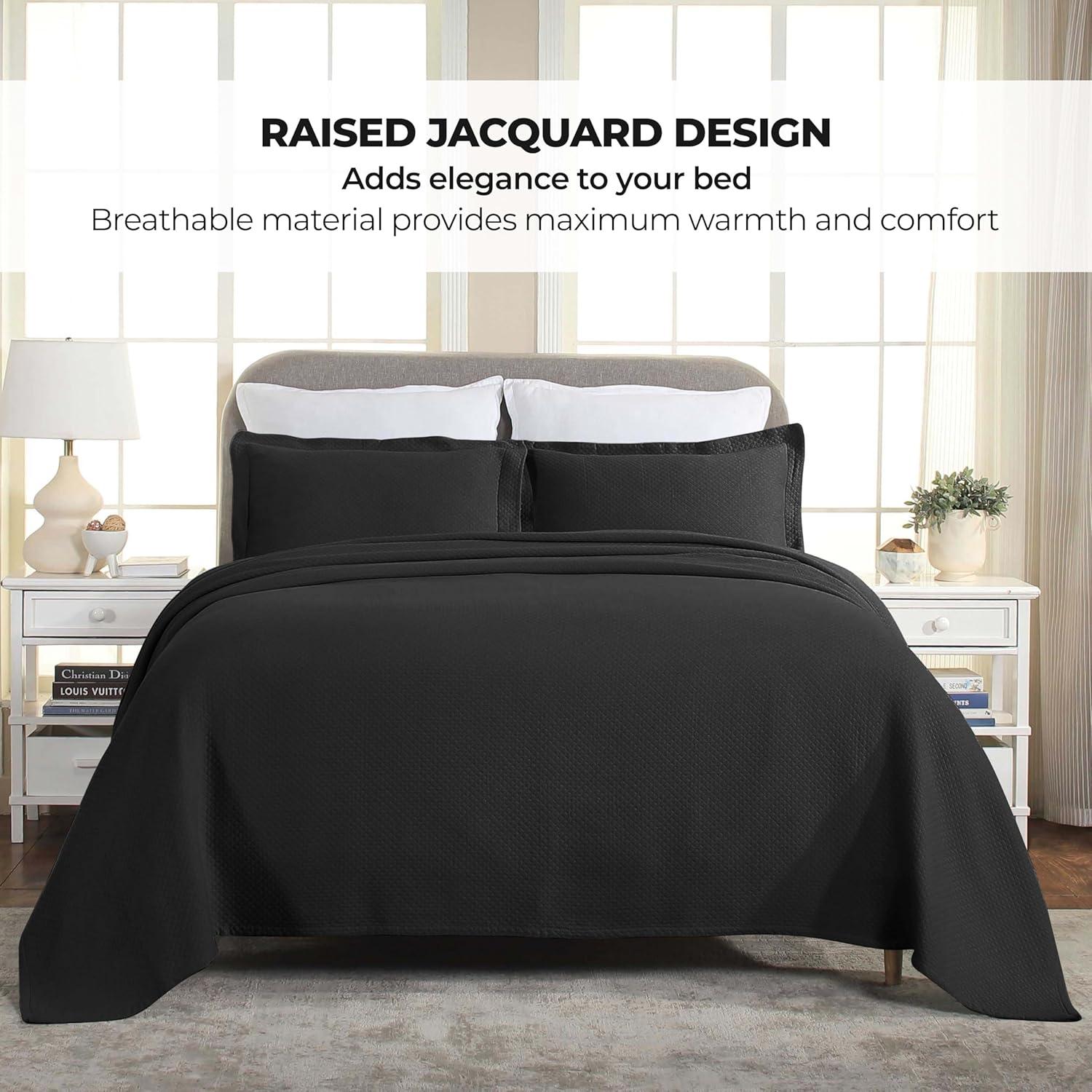 Superior Lightweight Cotton Modern Solid 4-Piece Bedspread Set, Full, Black