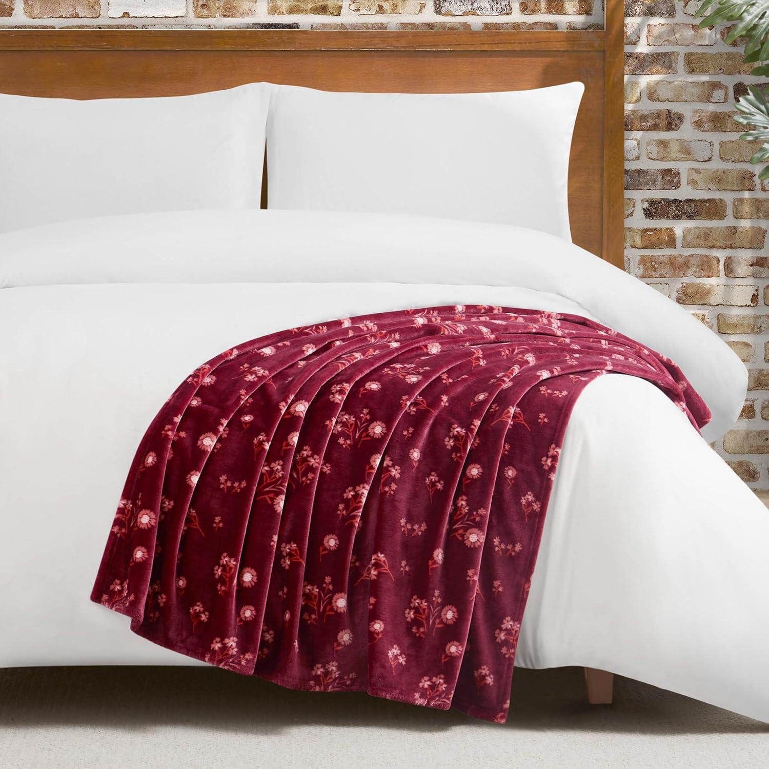 Lucky Brand Lucky Brand Daisy Blankets