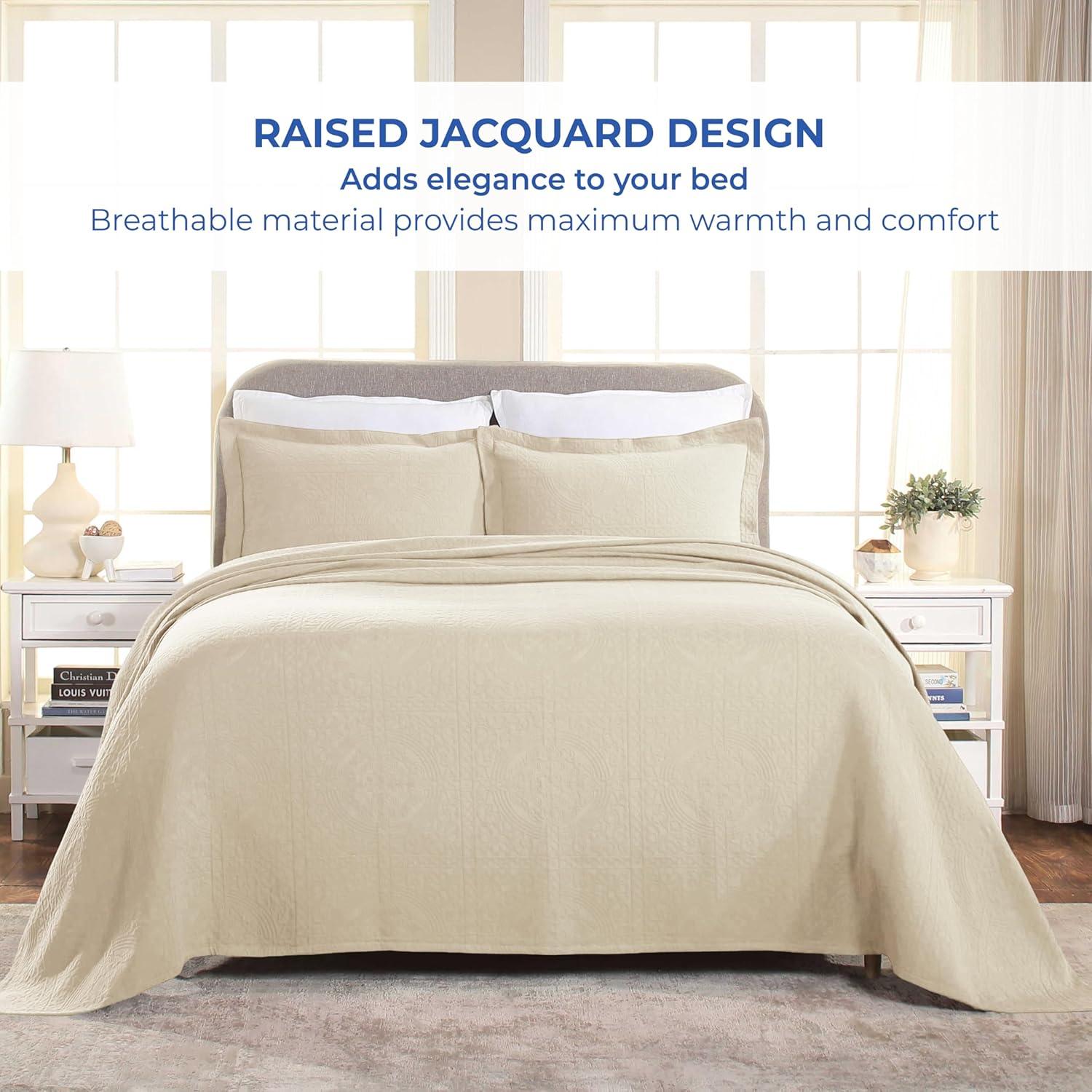 Ivory Cotton Full Bedspread Set with Medallion Pattern