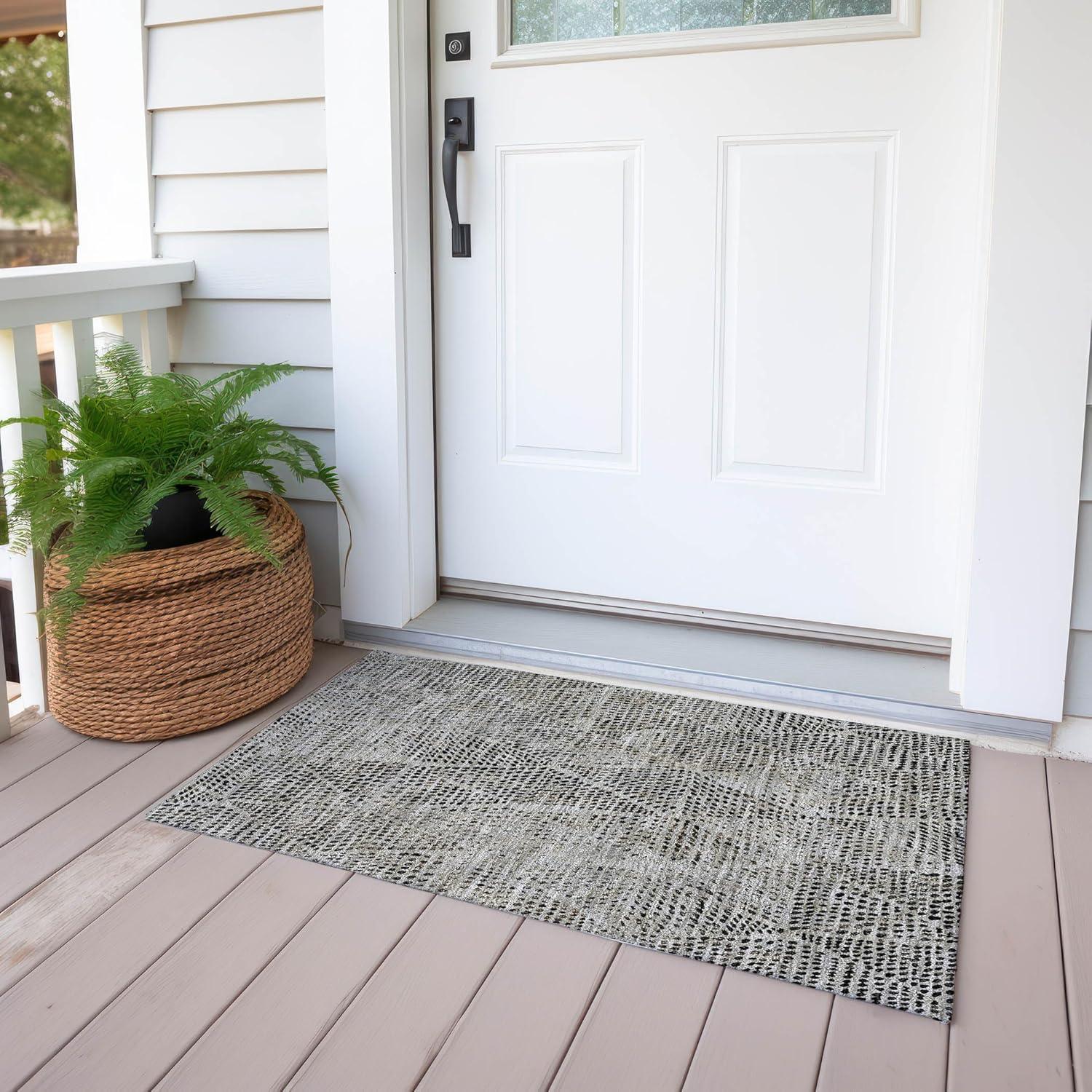 Gray Diamond Pattern Machine Washable Rectangular Rug