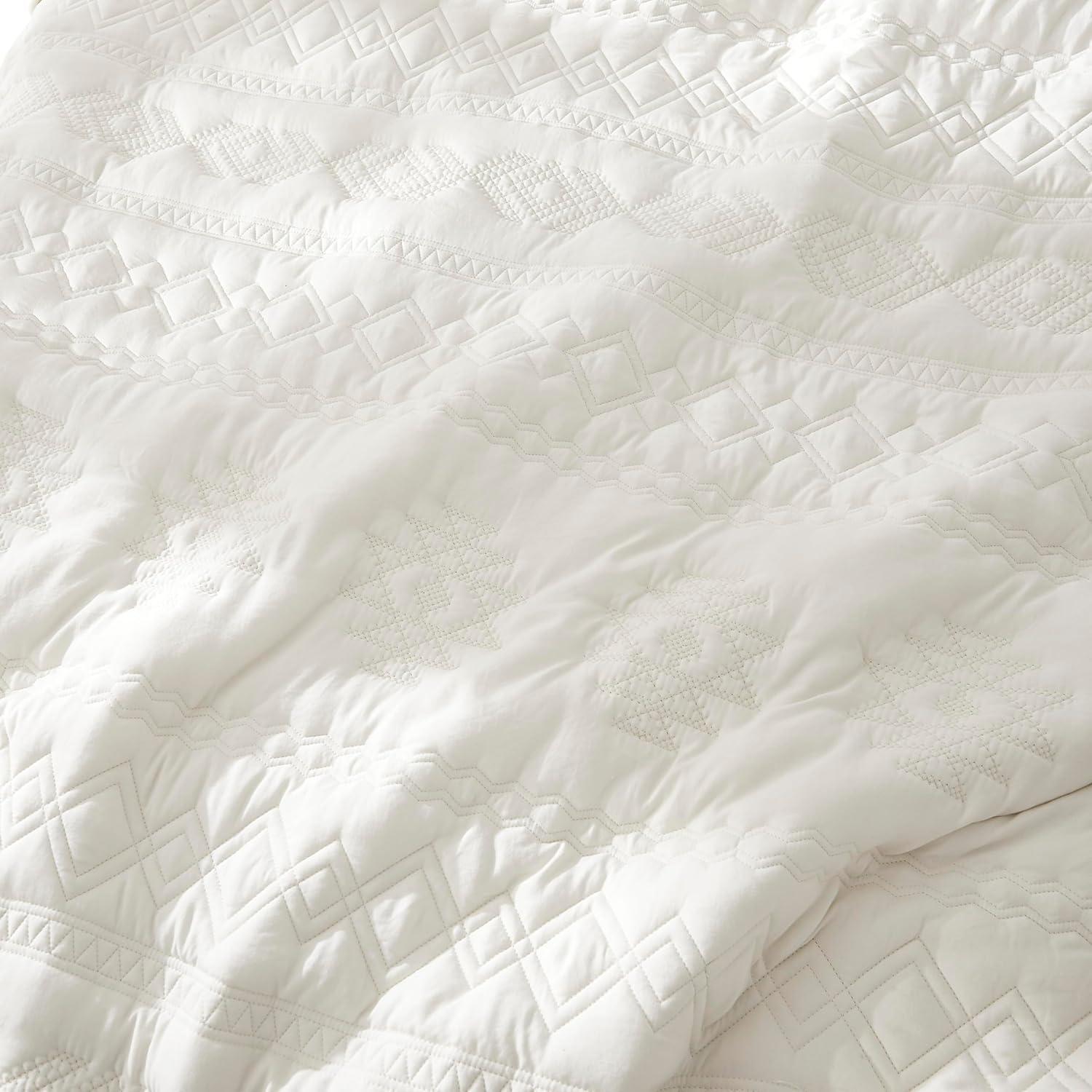WDCOZY Boho Ivory Oversized California Cal King Size Quilt Bedding Sets with 2 Pillow Shams, Cream White Farmhouse Lightweight Soft Bedspread Coverlet for All Season, 3 Pieces