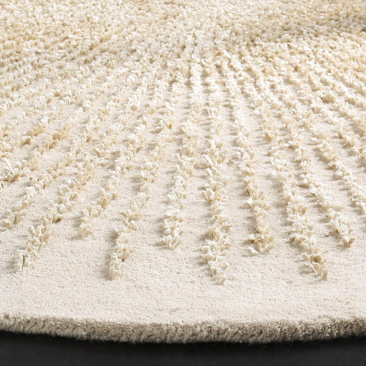 Soho SOH655 Hand Tufted Area Rug  - Safavieh