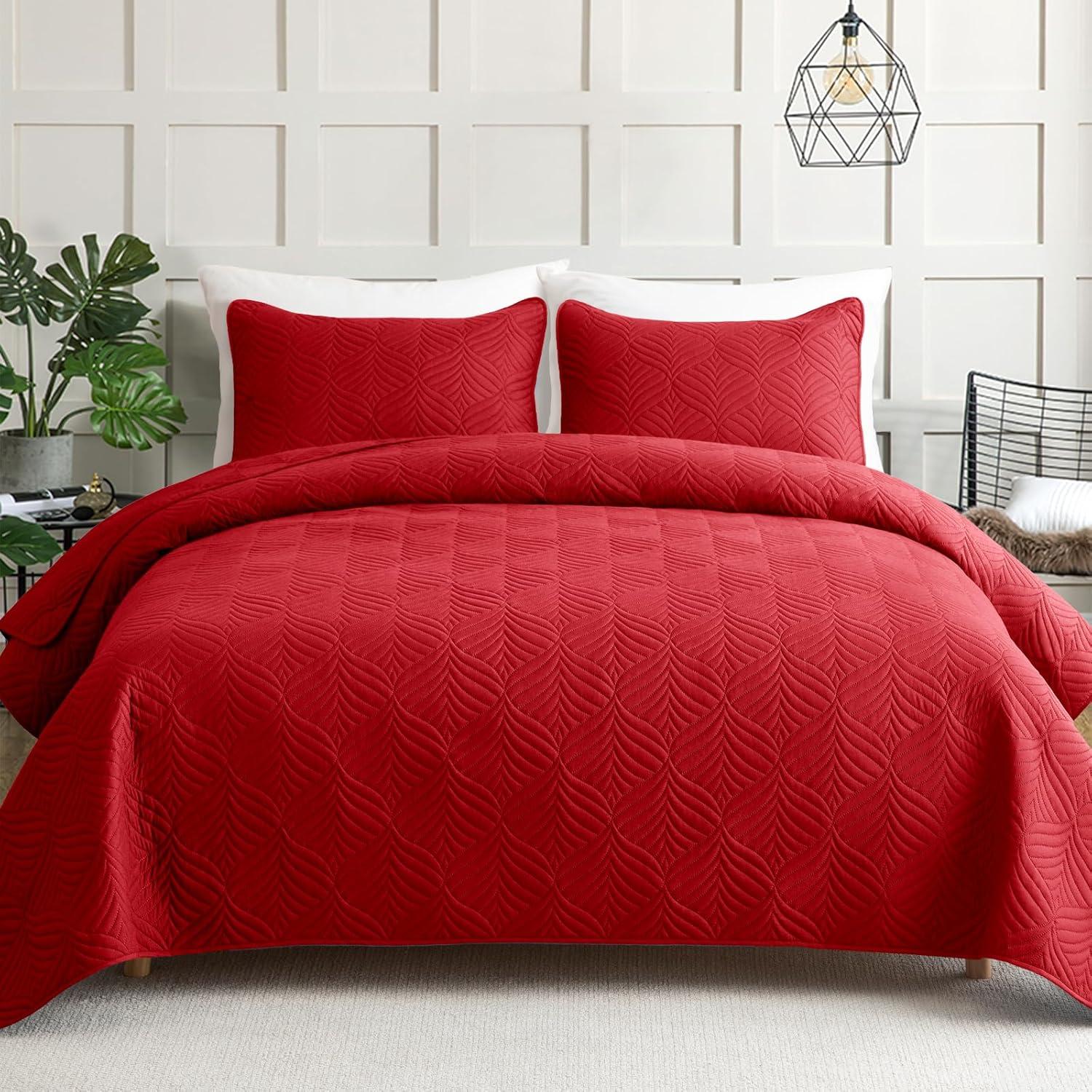 Whale Flotilla Microfiber Queen Size (96x90 inches) Quilt Set Lightweight Ultrasonic Quilted Bedspreads Coverlets Set with Classic Pattern, Red, 3 Piece (1 Quilt, 2 Pillow Shams)
