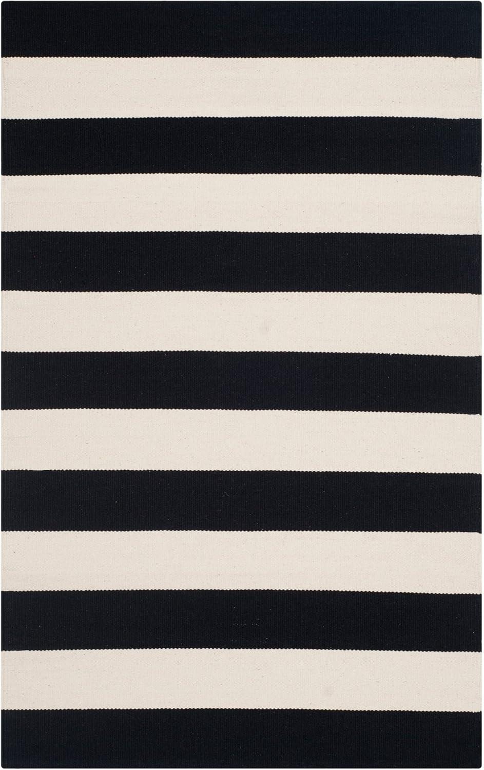 Montauk MTK712 Hand Woven Indoor Accent Rug - Black/Ivory - 2'6"x4' - Safavieh.