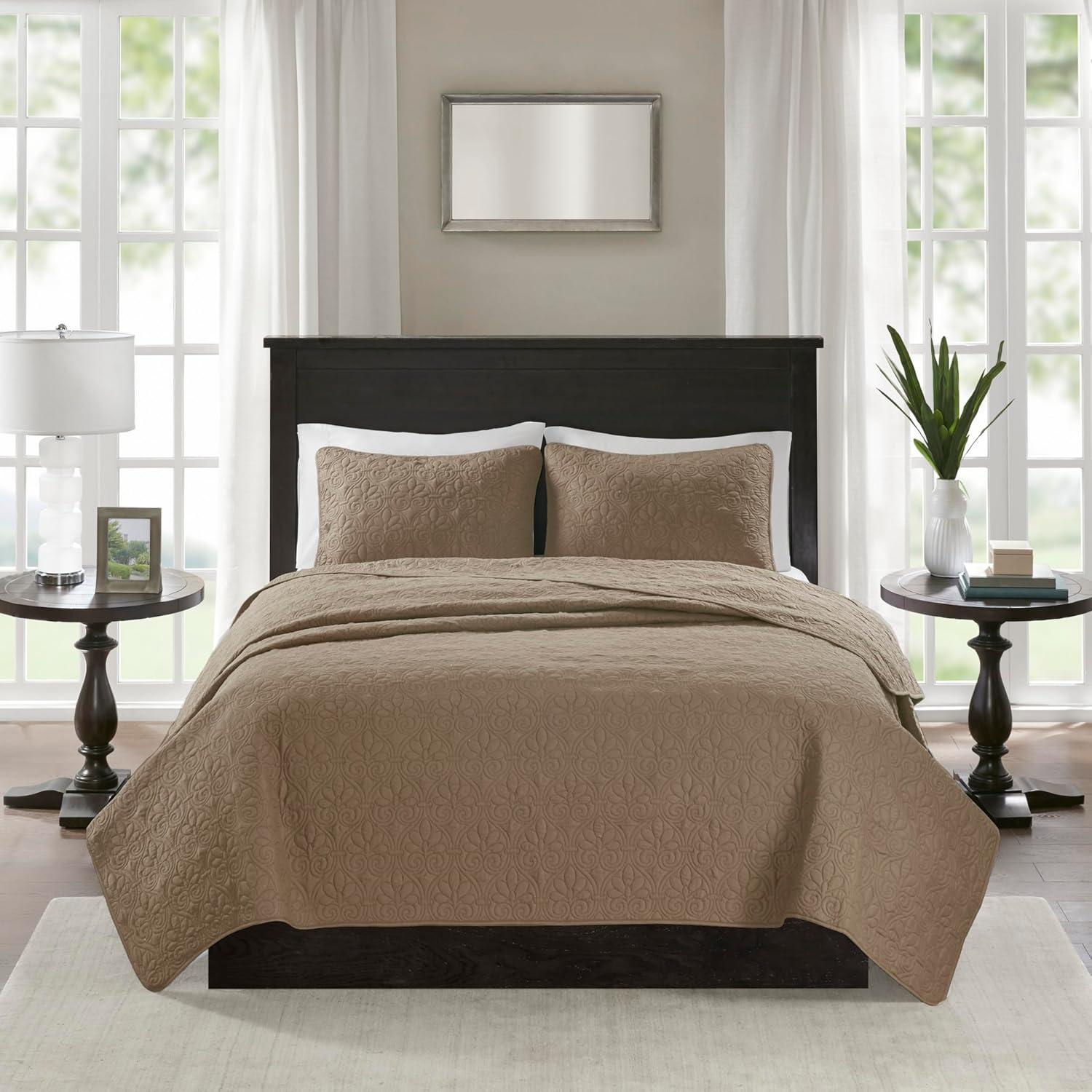 Madison Park Quebec Reversible Quilt Set