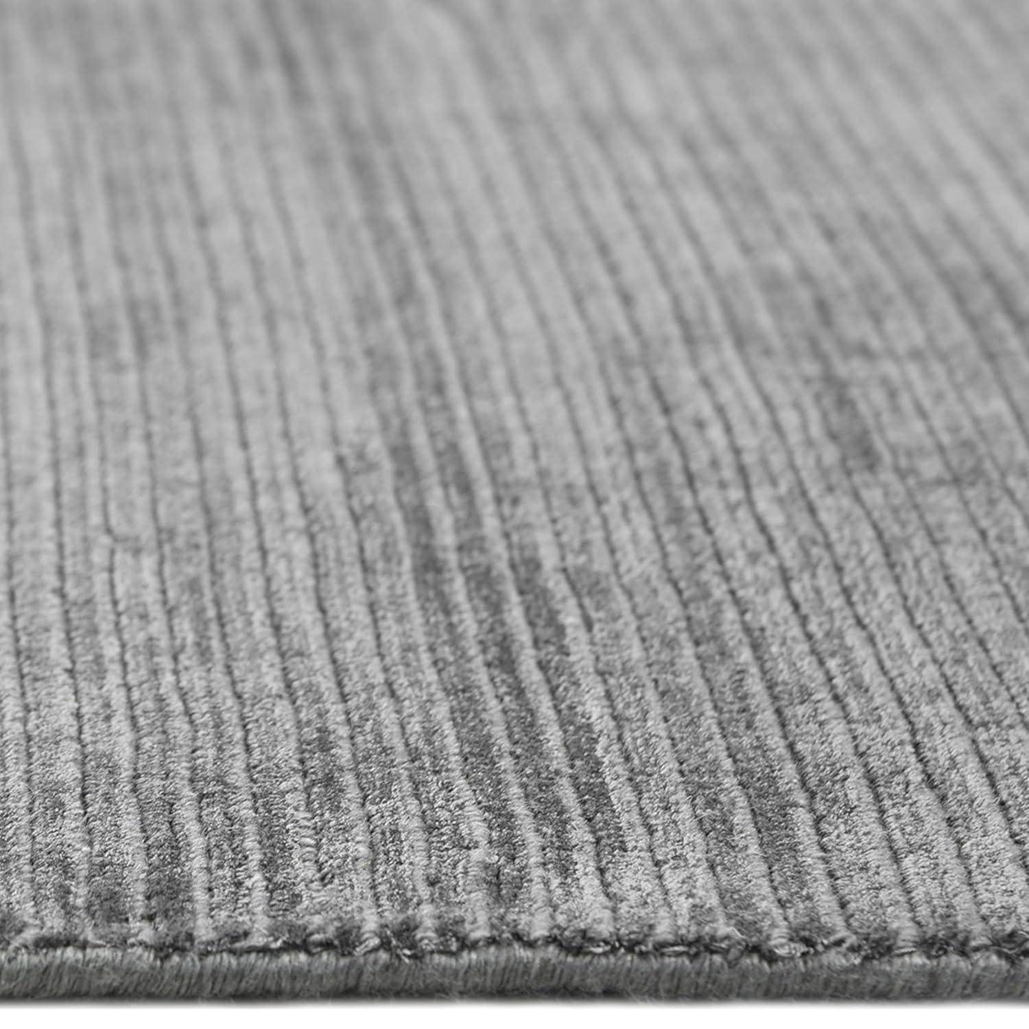 Minh Rug - 9' x 12'