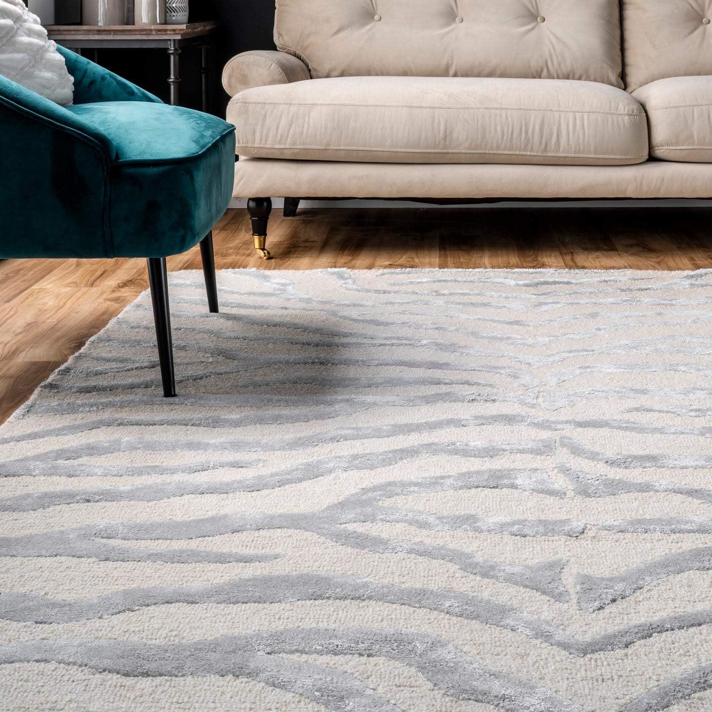 Handmade Luxe Gray Zebra Tufted Wool & Viscose Rug, 5' x 8'