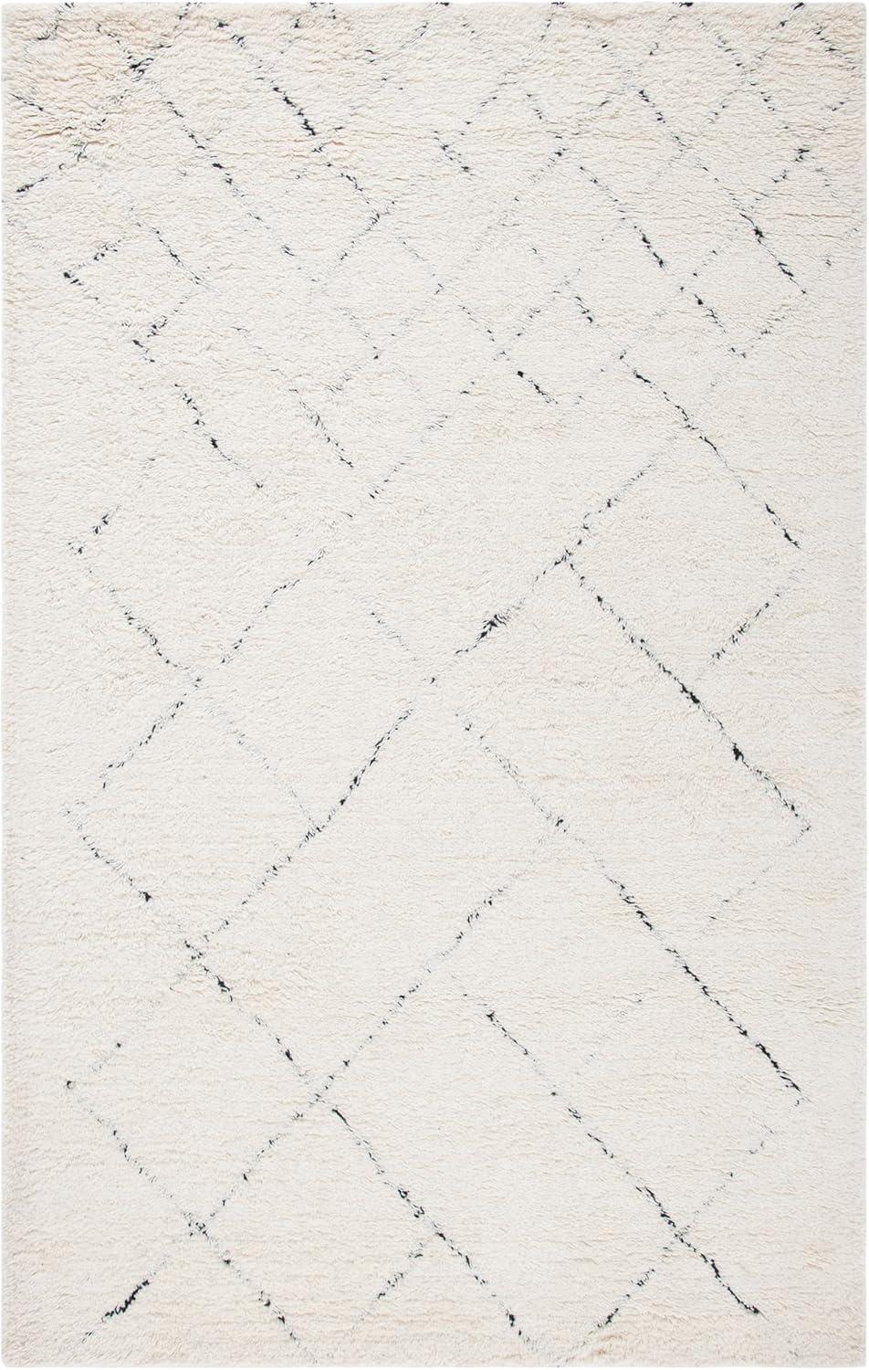Casablanca CSB914 Hand Tufted Area Rug - Ivory/Black - 4'x6' - Safavieh.