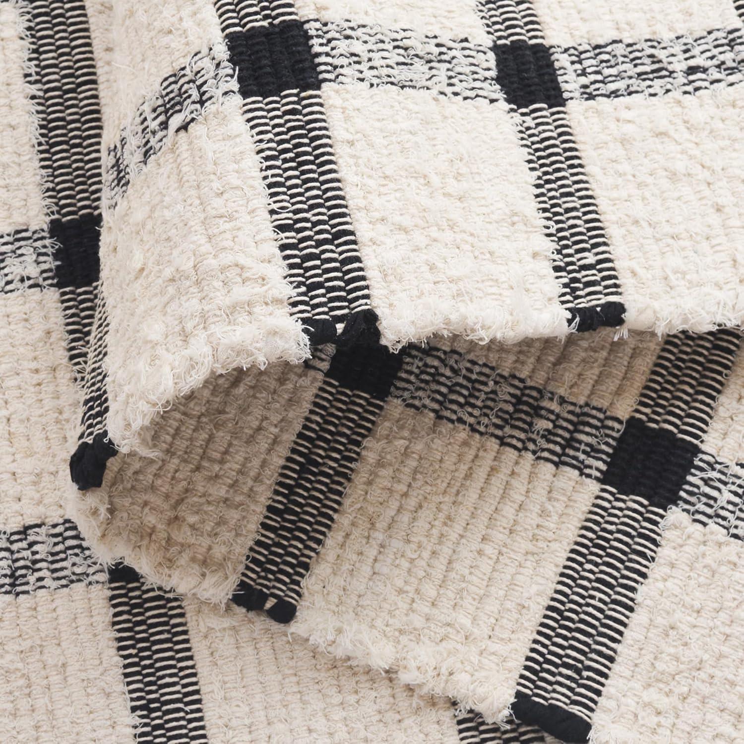 Montauk MTK752 Hand Woven Area Rug - Beige - 6'x9' - Safavieh.