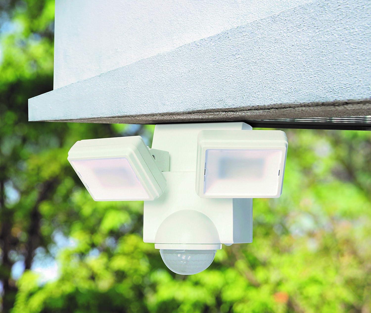 IQ America IQ America Motion Security Flood Light 700 Lumen