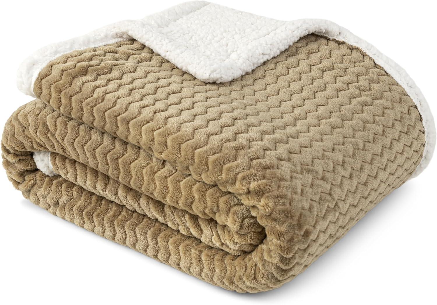 Pavilia Hand Woven Throw Blanket