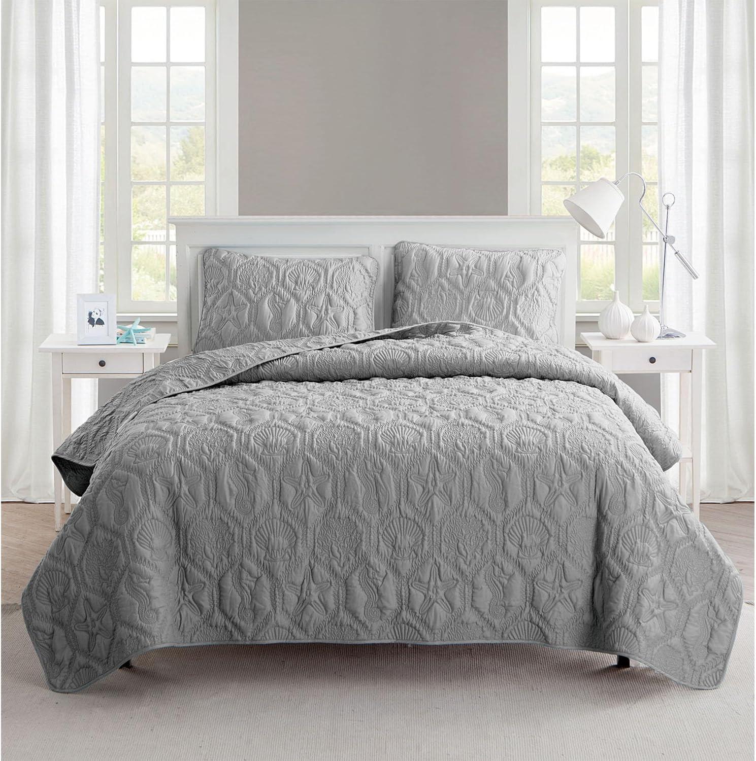VCNY Shore 3-Piece Embossed Quilt Set