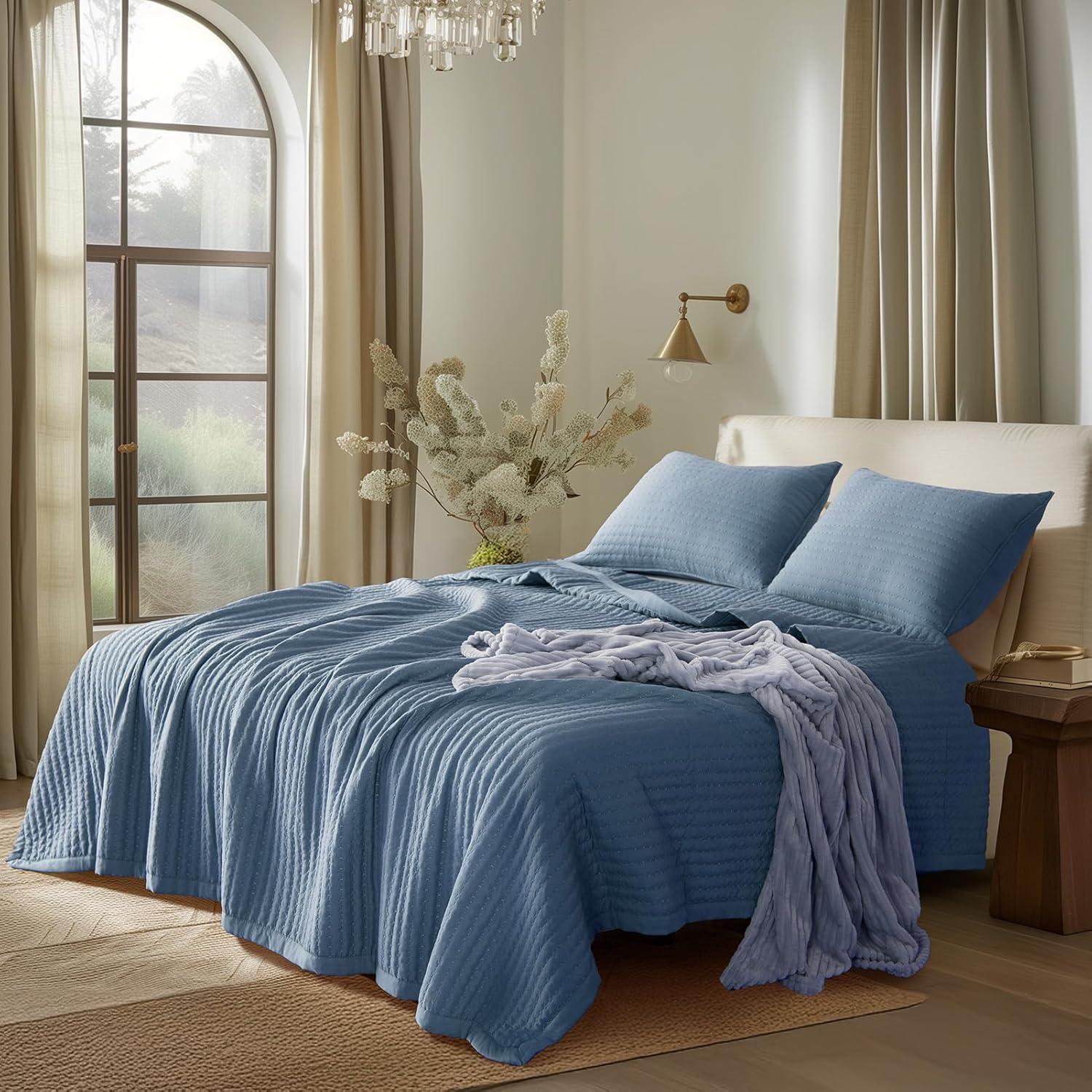 Silver Lake Blue Twin Reversible Microfiber Quilt Set