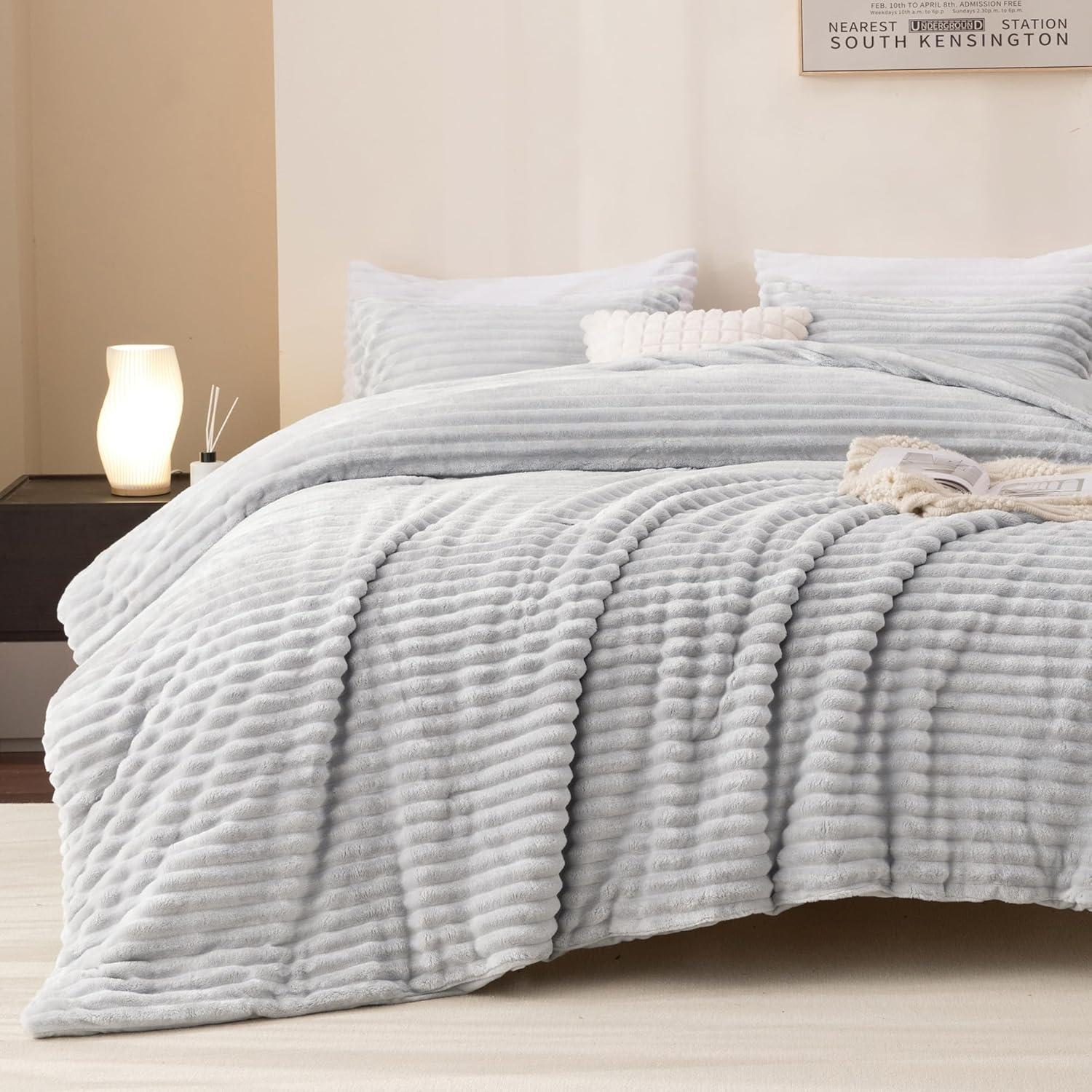 Andency King Size Comforter Set, Light Grey Soft Fluffy Comforter Set King Size, Winter Warm Fleece Faux Fur Bedding Set, Luxury Plush Fuzzy Bed Set 3 Pieces (1 Shaggy Comforter, 2 Pillowcases)