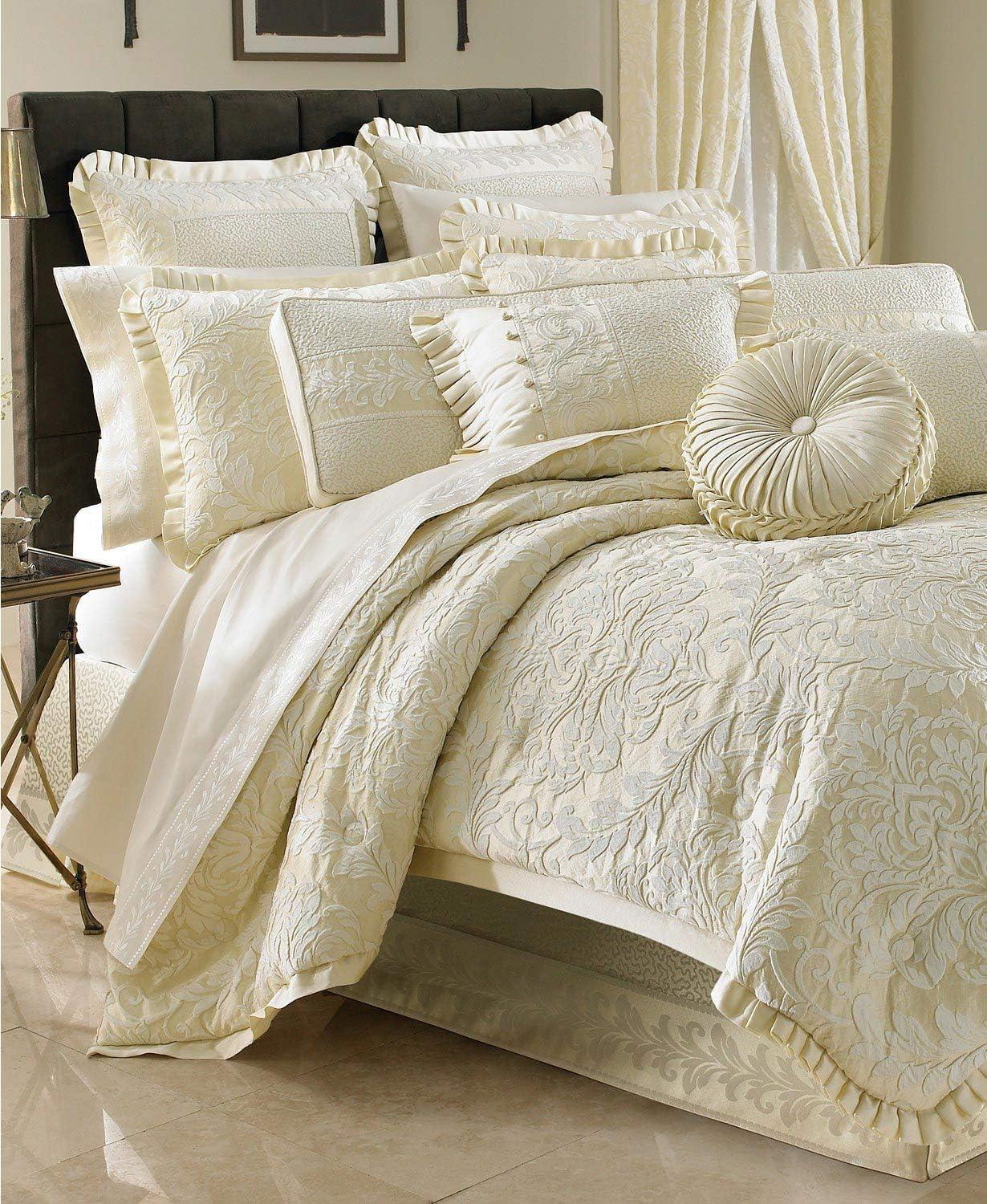 Ivory Damask Full/Queen Duvet Set with Satin Flange