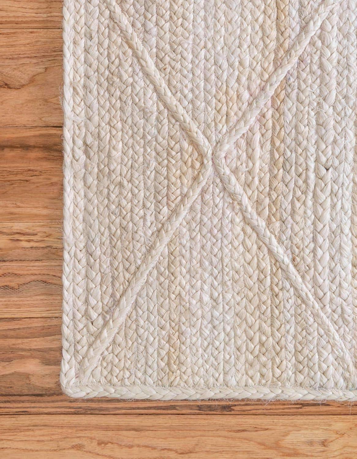 Hand-Braided Ivory and Black Jute-Cotton Trellis Rug