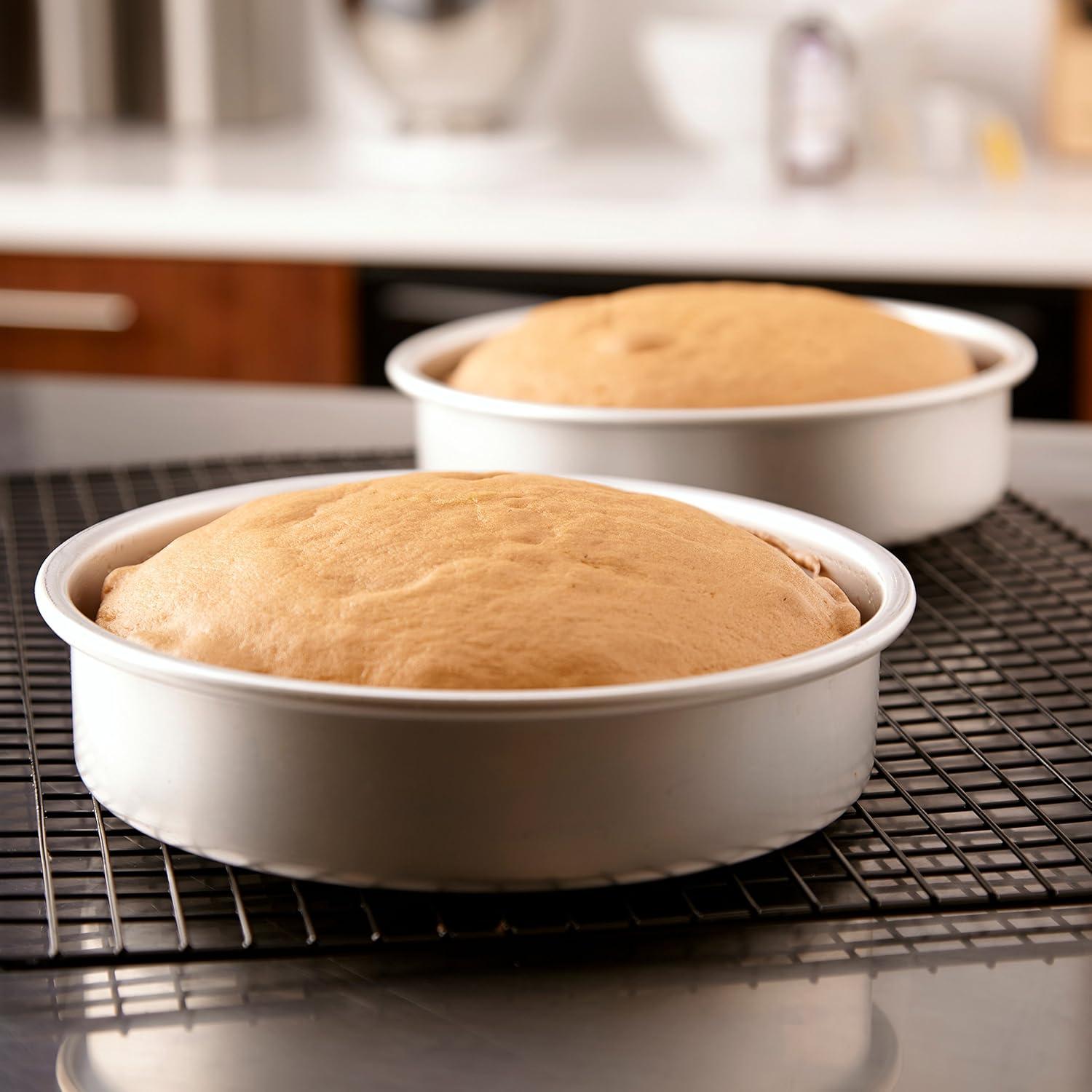 Wilton Cake Release Non-Stick Pan Coating, Soybean Oil, 8 fl. oz. Plastic Bottle