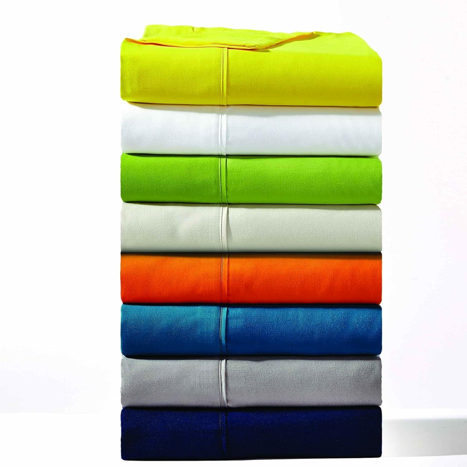 Modern Threads 1800 Series 100 GSM Solid Microfiber 3 Piece Sheet Set.