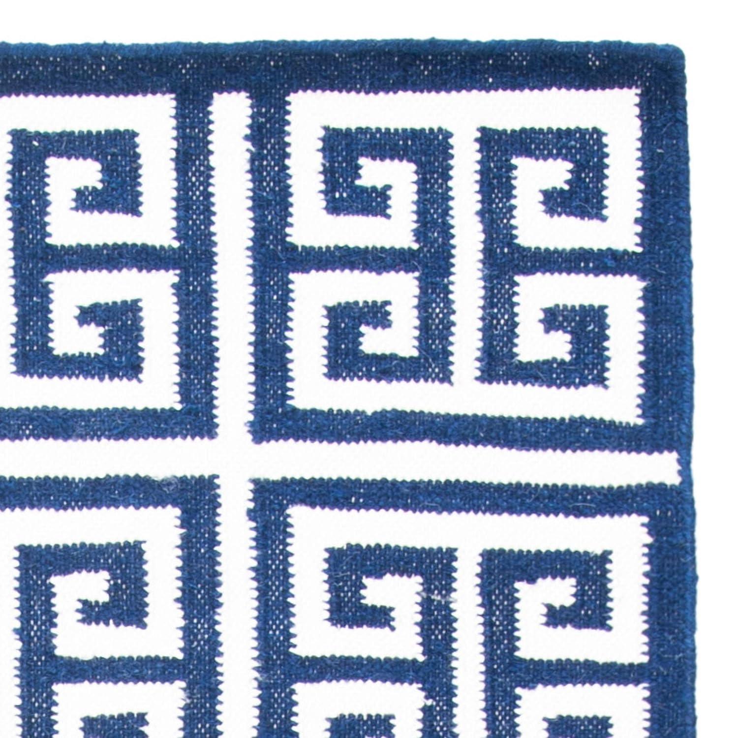 Dhurries DHU626 Hand Woven Flat Weave Accent Rug Navy / Ivory 2'-6" X 4' - Safavieh.
