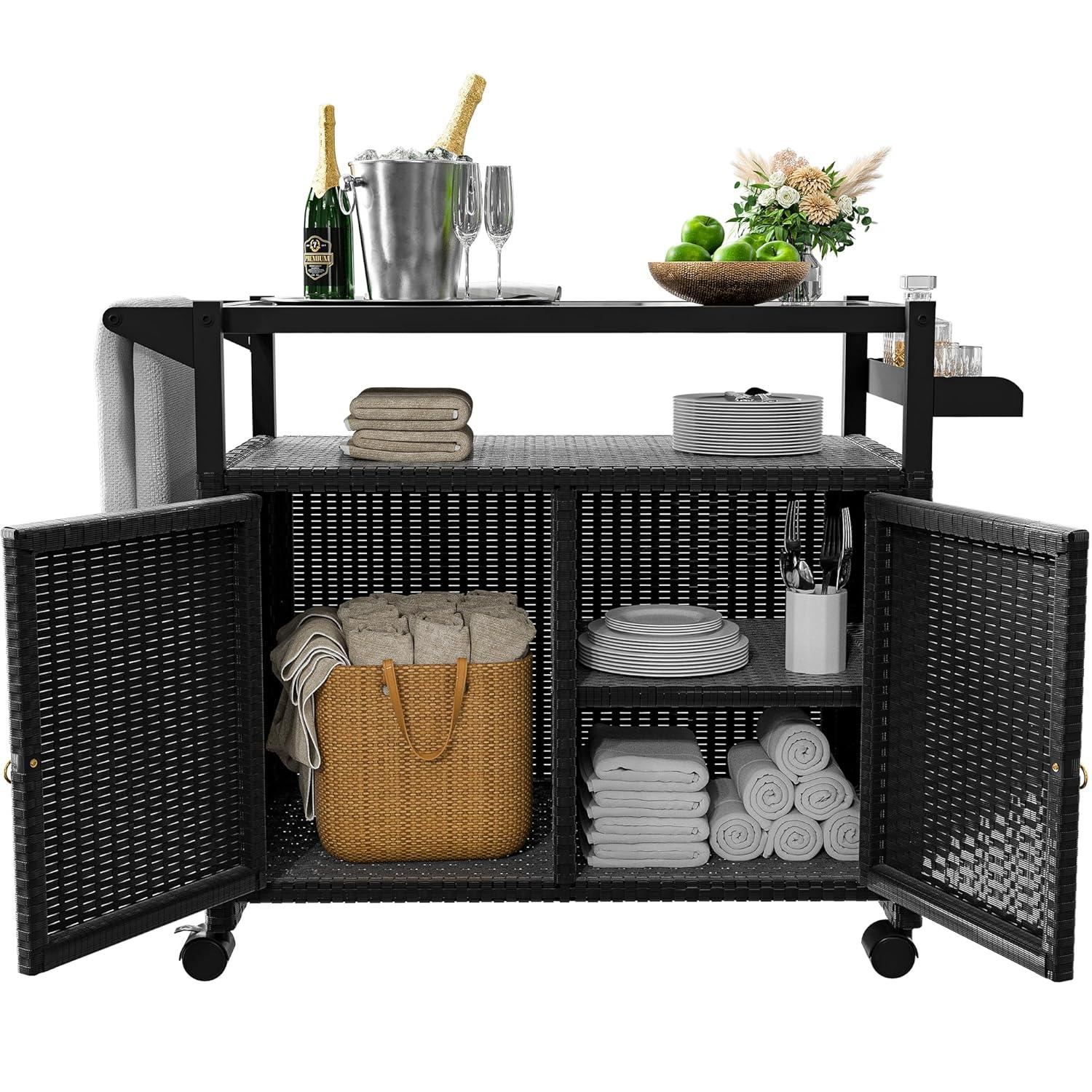 Xilingol Outdoor Bar Table, Wicker Bar Cart with Cabinet, Patio Serving Cart with Tempered Glass Top, Lockable Wheels, Rounded Handle & Side Basket for Garden, Poolside & Backyard, Black