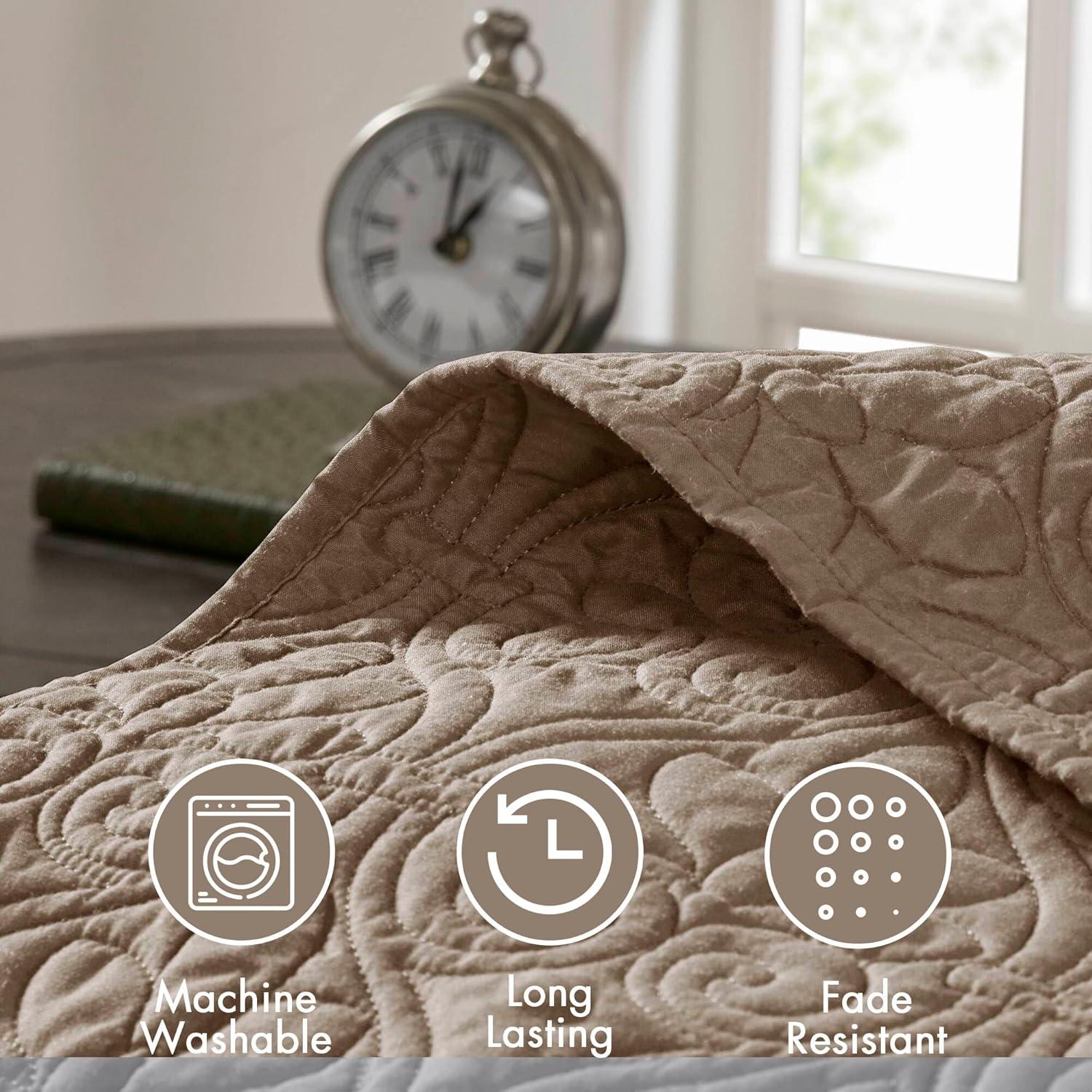 Madison Park Quebec Reversible Quilt Set