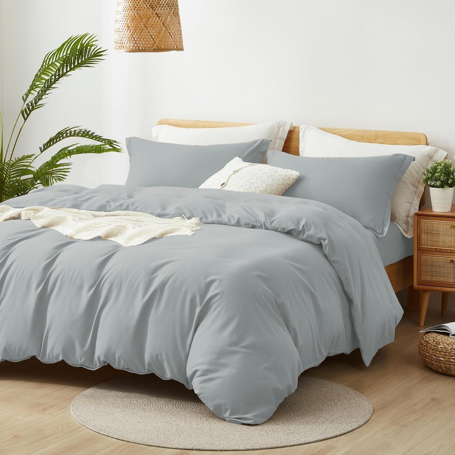 Alazuria Duvet Cover Set Soft Prewashed Microfiber with zipper and 4 corner ties Cloud Grey color Queen size ( 90" x 90" )