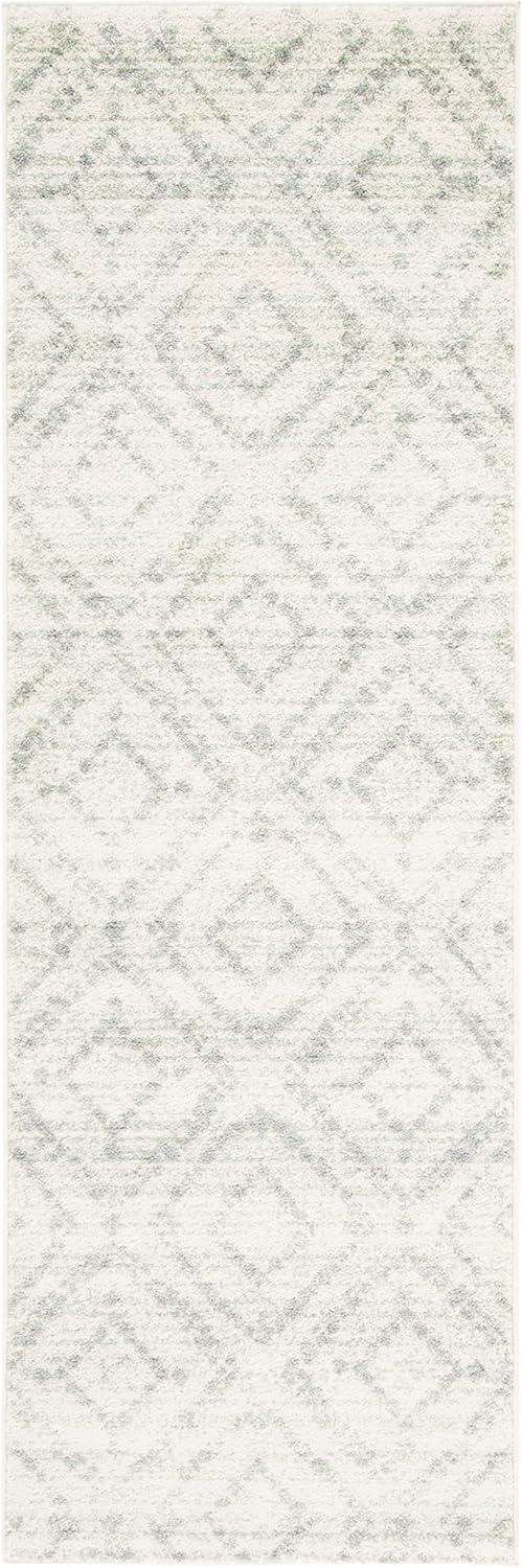 SAFAVIEH Adirondack Lecia Geometric Runner Rug, Ivory/Green, 2'6" x 6'