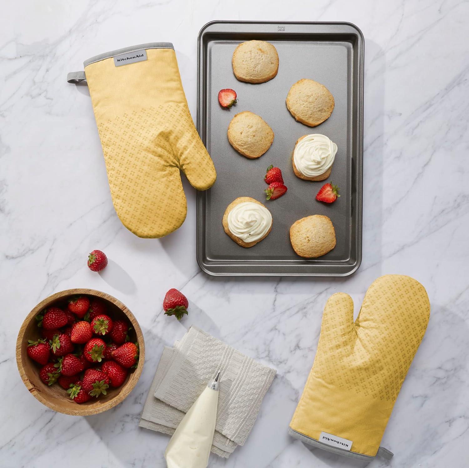 KitchenAid Asteroid Solid Textured Oven Mitt