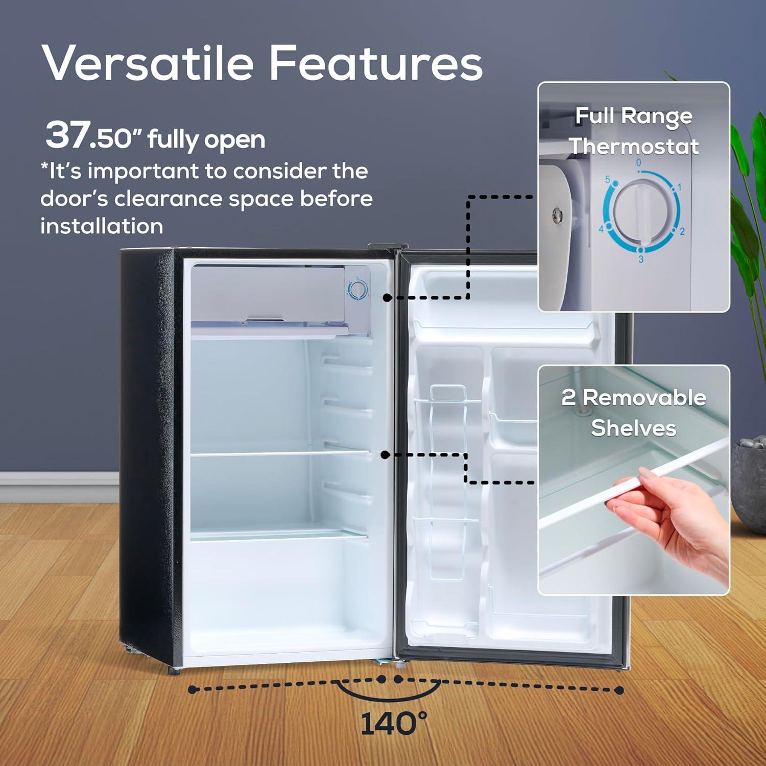 Igloo Igloo 3.2 Cubic Feet Freestanding Mini Fridge with Freezer