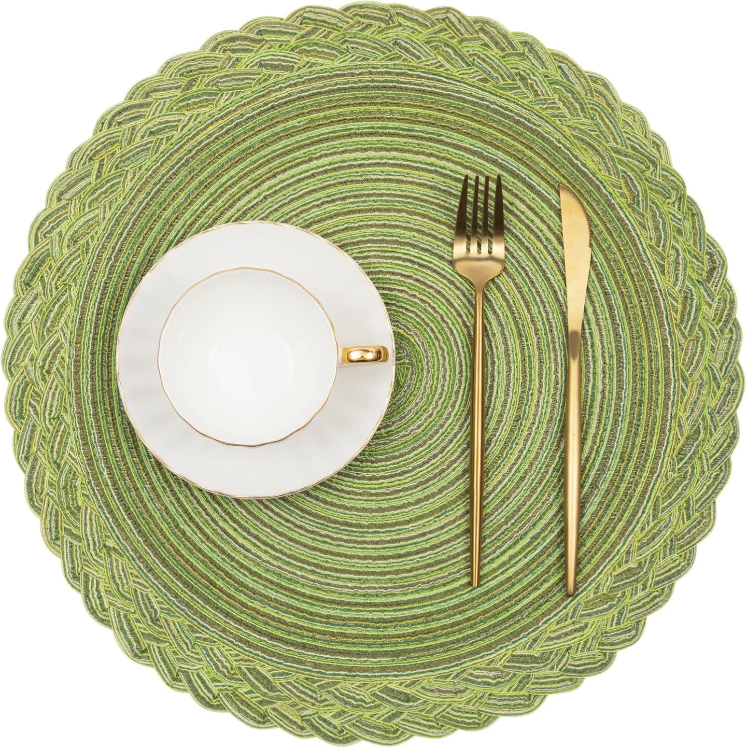 Green Placemats Set of 6 Table Mats for Dining Tables Woven Washable Non-Slip Round Braided Place Mats for Party Holliday