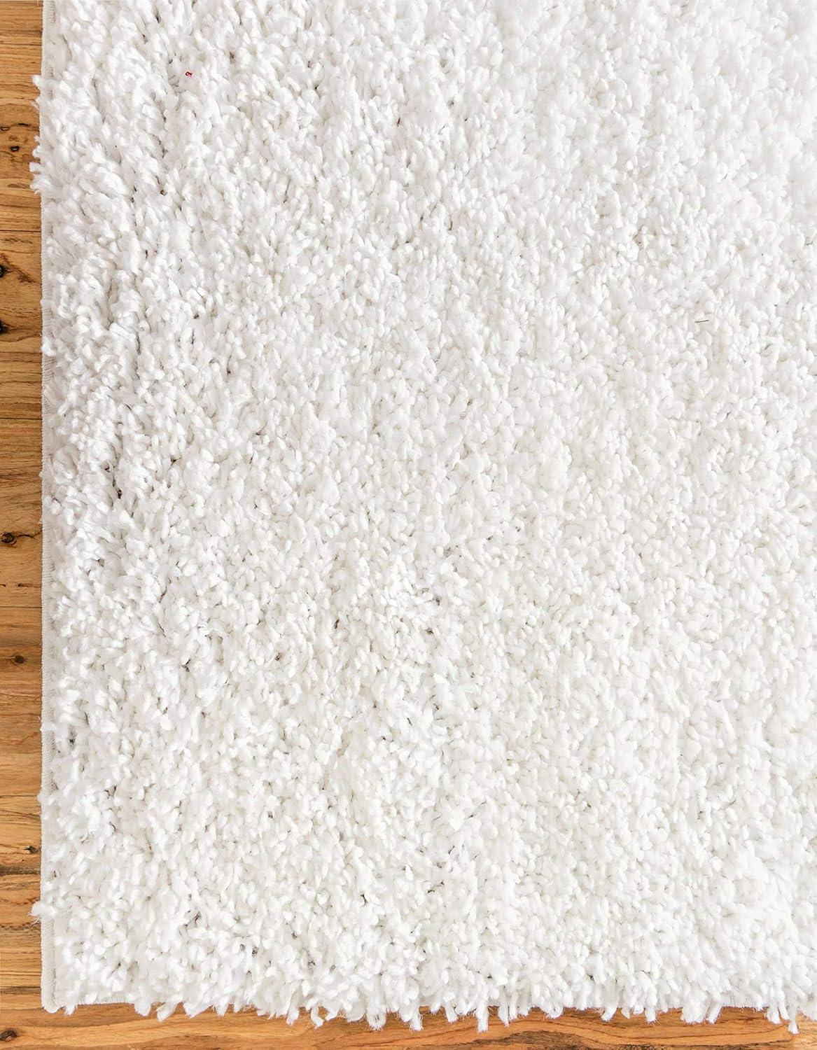 Unique Loom 4' 0 x 6' 0 Davos Shag White Area Rug