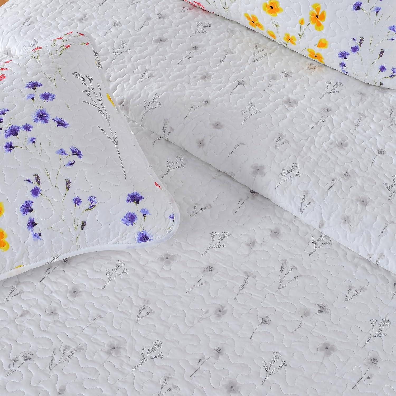 Bright & Colorful Tiny Floral Quilt Set with Shams