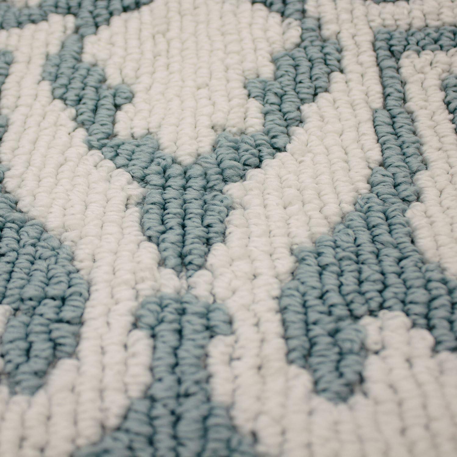 Laura Ashley Laura Ashley Mayhew Light Gray/White Area Rug