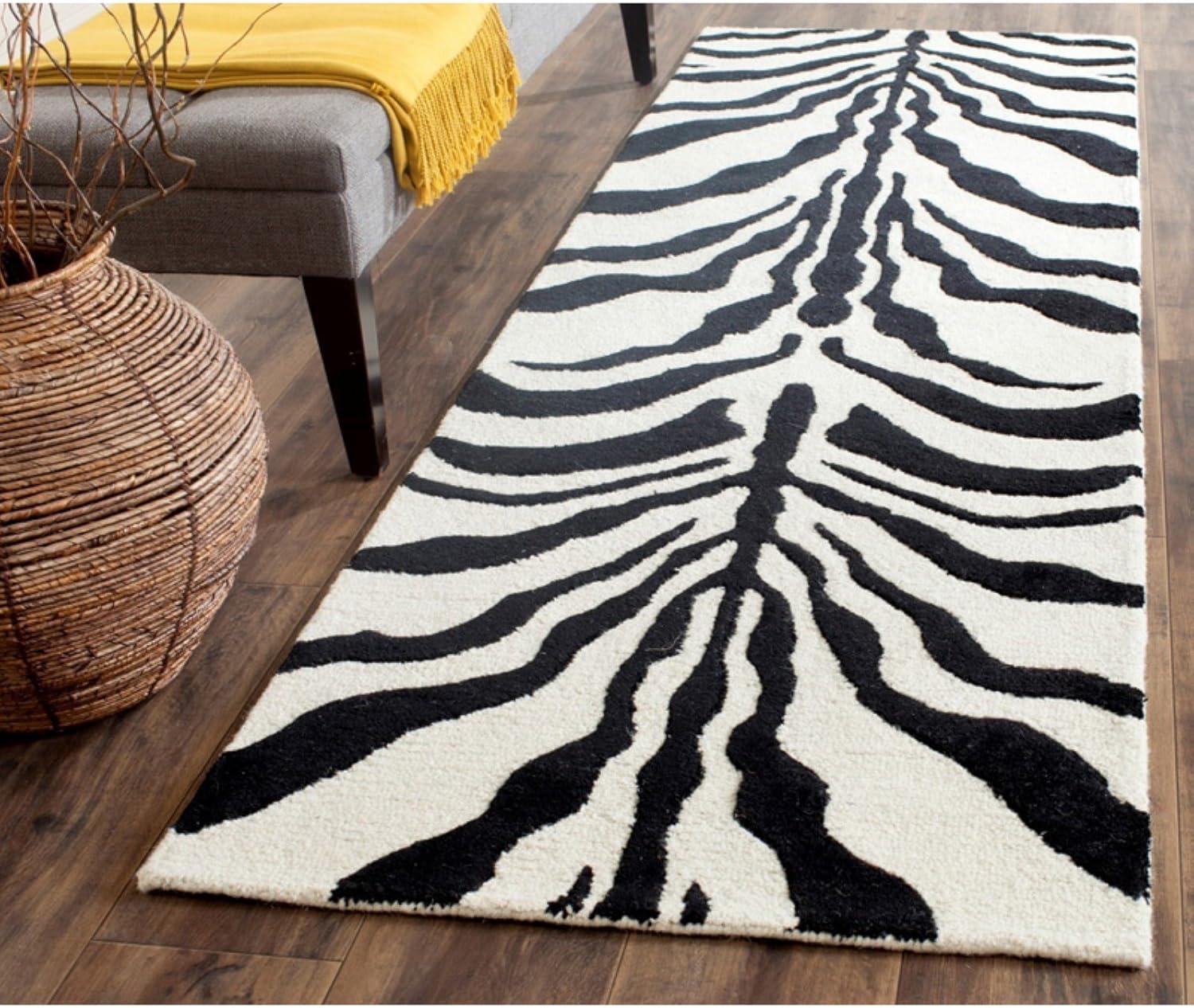 SAFAVIEH Cambridge Leah Animal Stripes Wool Area Rug, Ivory/Brown, 5' x 8'