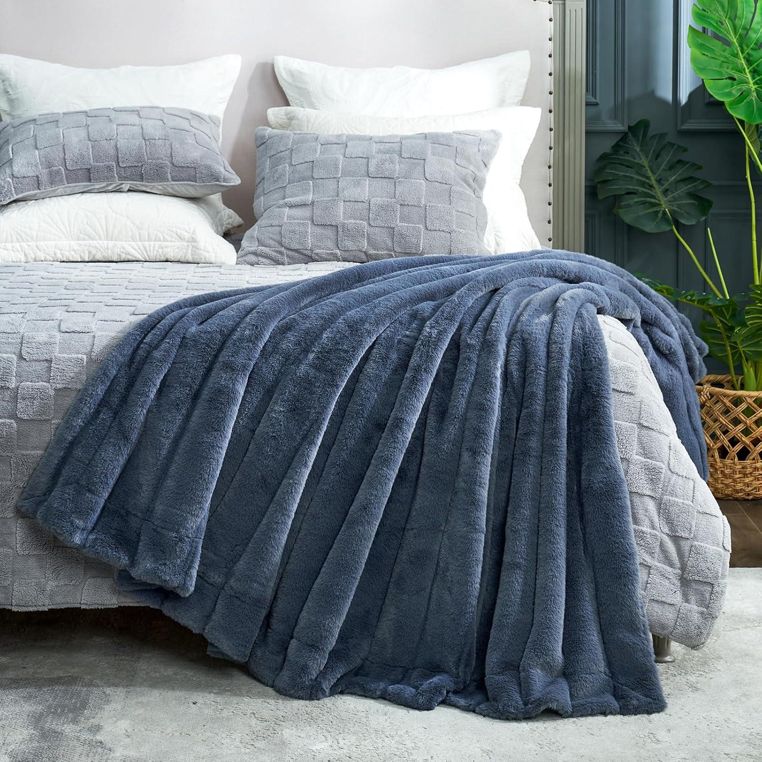 Cozy Bliss Soft Faux Fur Throw Blanket Plush Winter Blanket