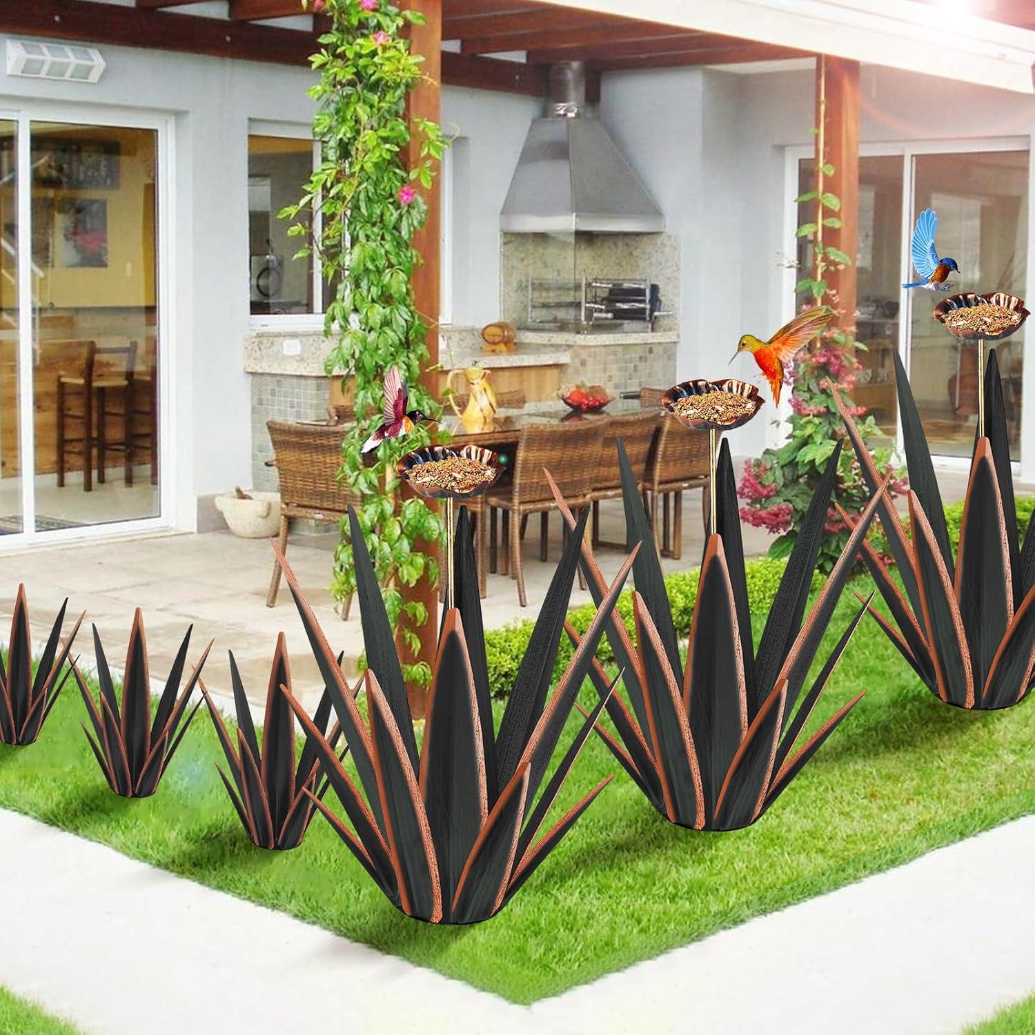 Large Tequila Rustic Sculpture, Rustic Metal Agave Plants for Outdoor Patio Yard, Home Decor Hand Painted Metal Agave Garden Yard Statue, Outdoor Lawn Ornaments (Black - L (W/Solar Light))