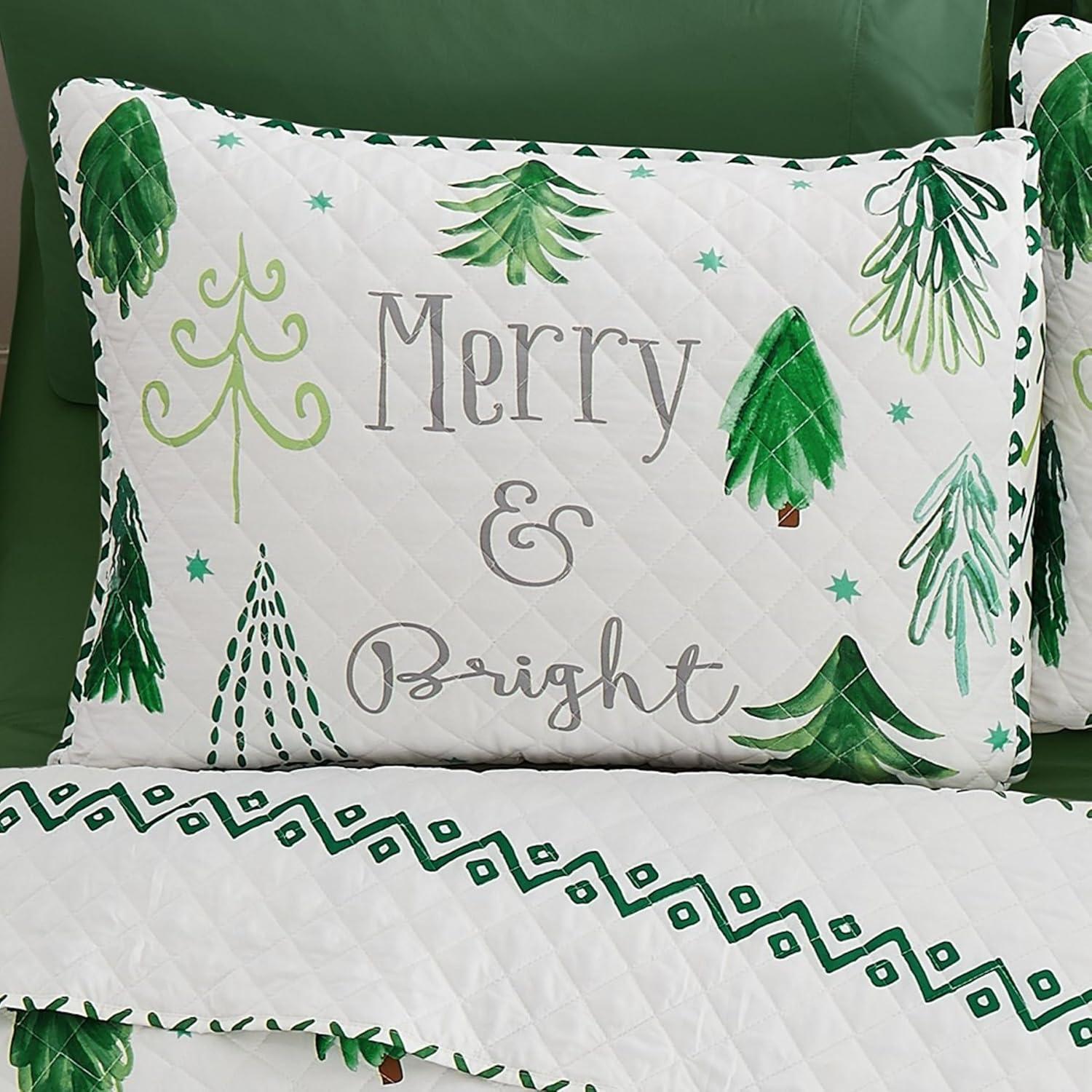 Avanti Linens - Quilt Set, Super Soft Bedding with Matching Shams, Holiday Room Decor (Christmas Tree Collection, Full/Queen)